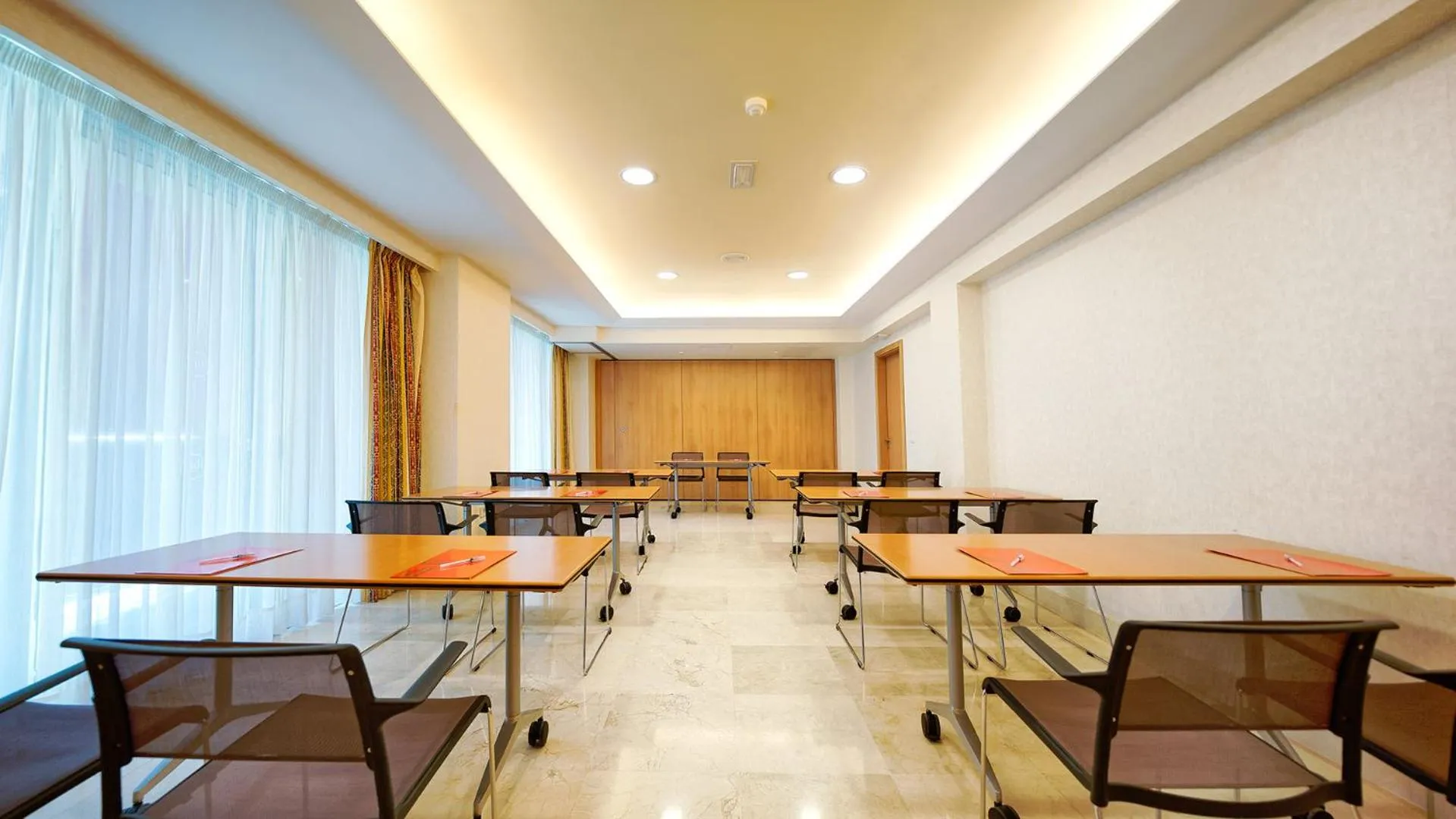 Meeting/conference room in Bull Reina Isabel & SPA