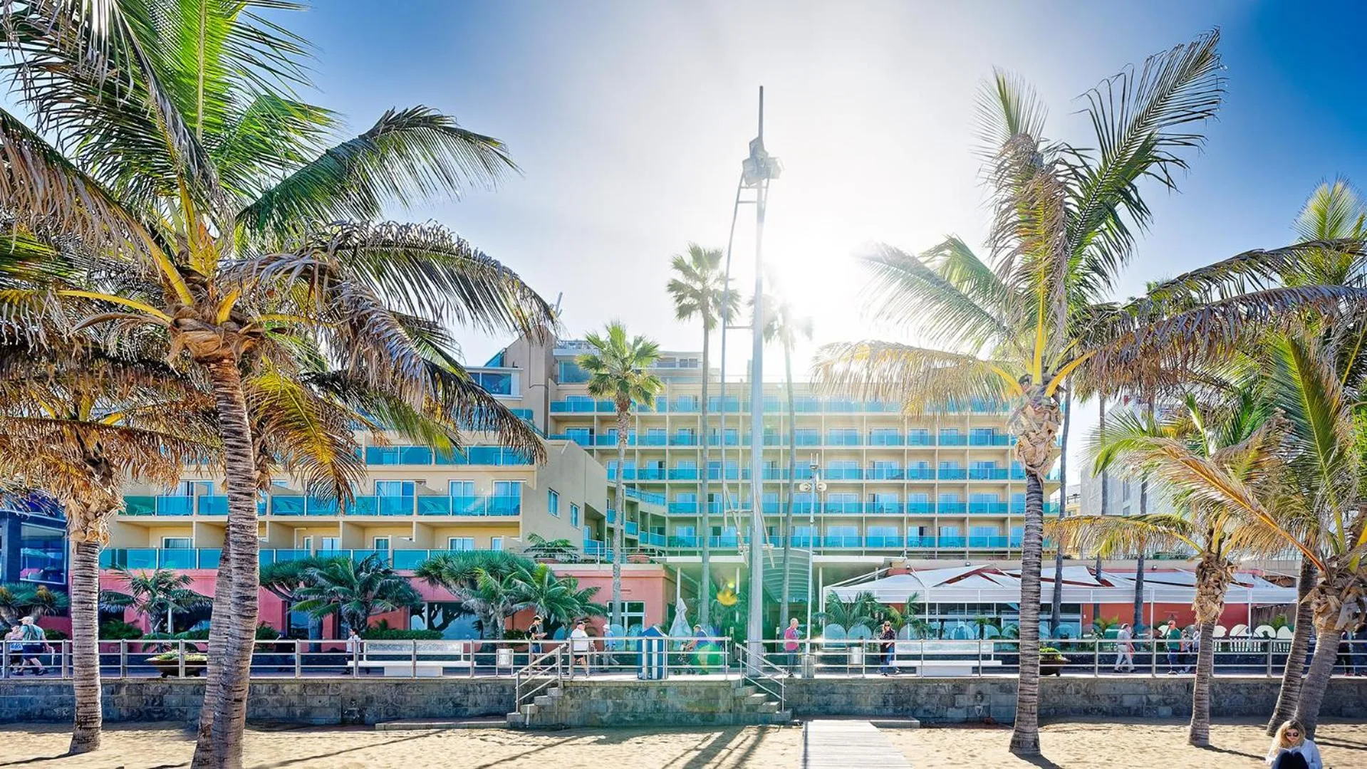 Property building in Bull Reina Isabel & SPA