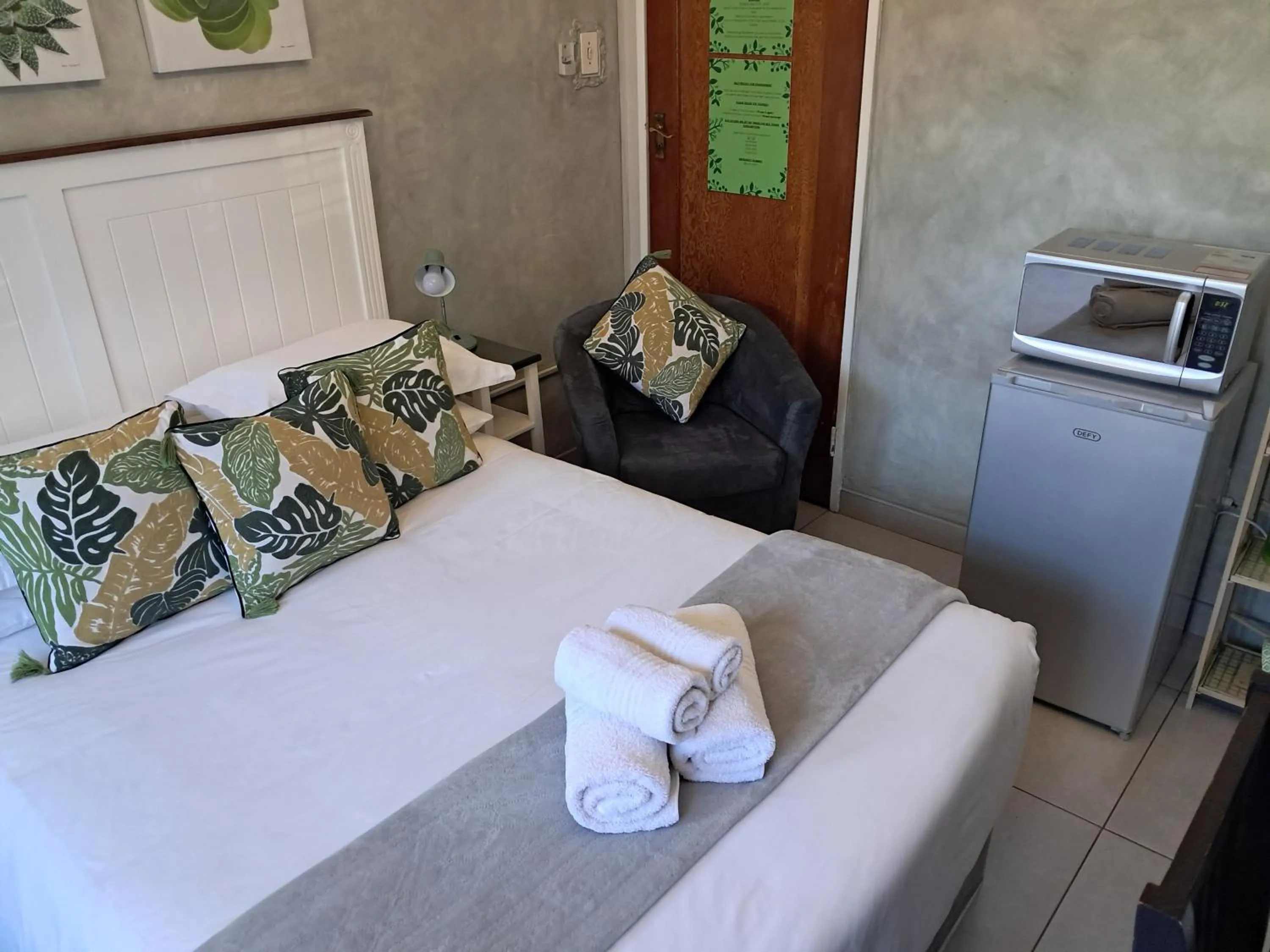 Bedroom, Bed in Jakkalsdraai Guest House