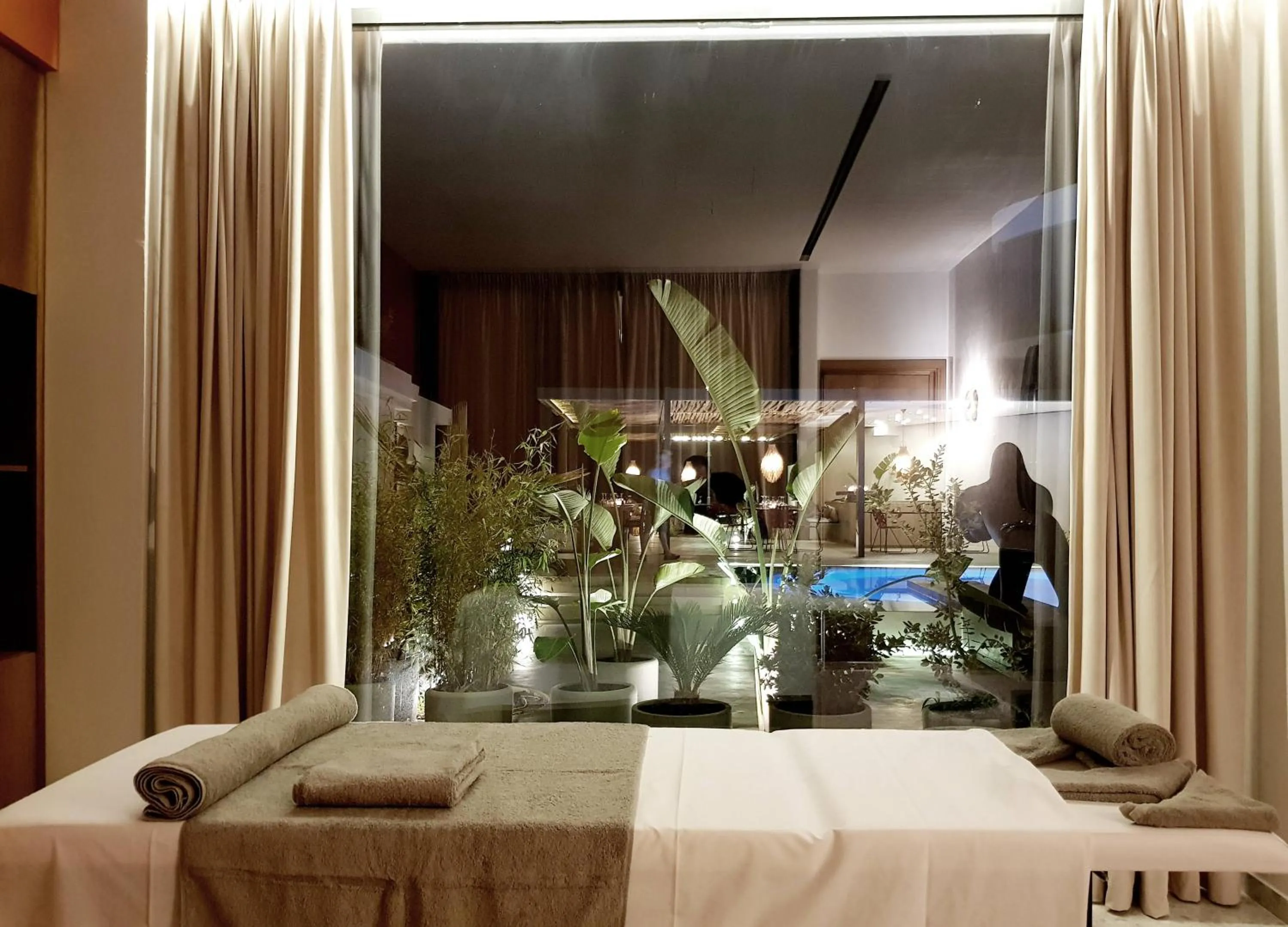 Massage in Dyo Suites