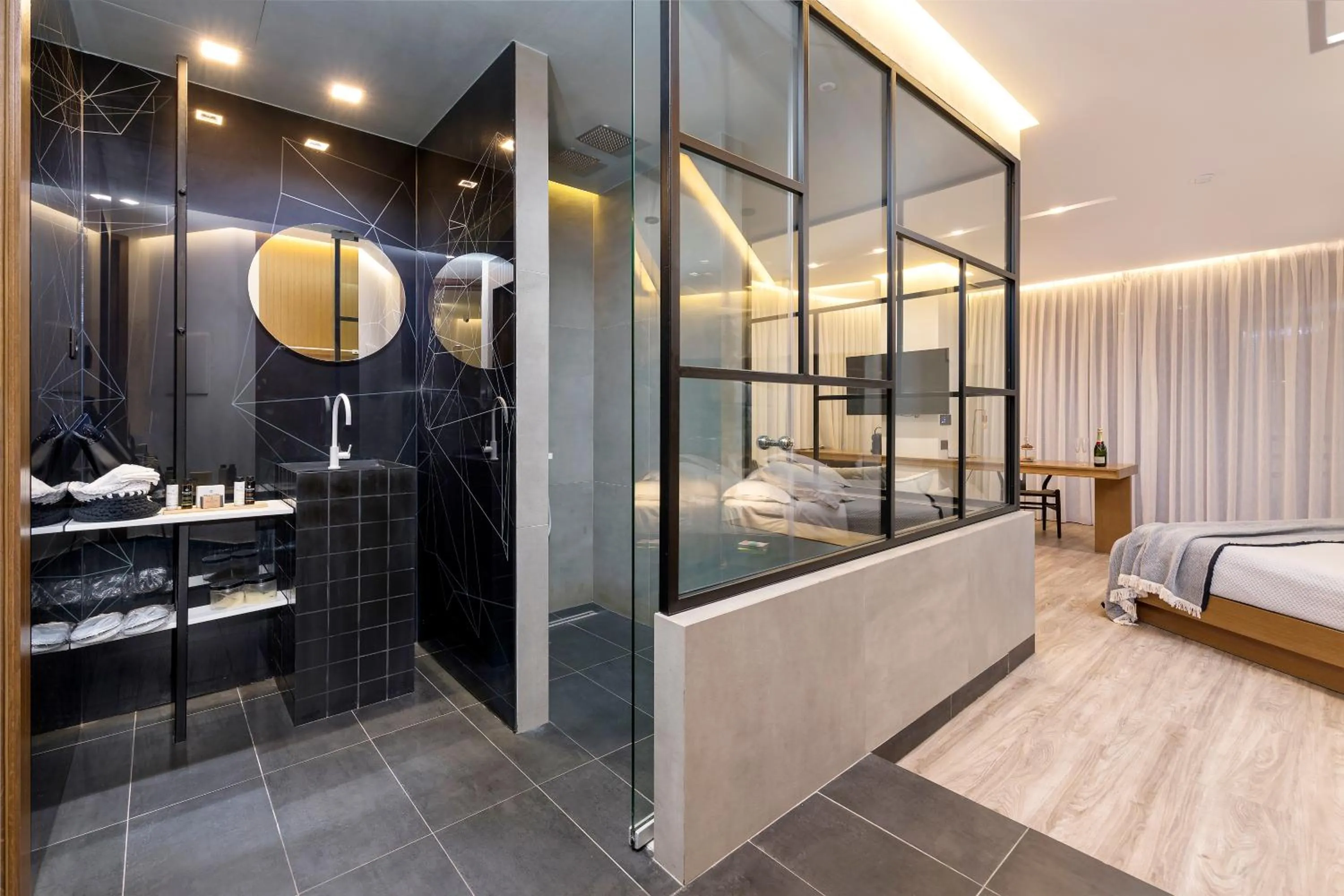 Toilet in Dyo Suites