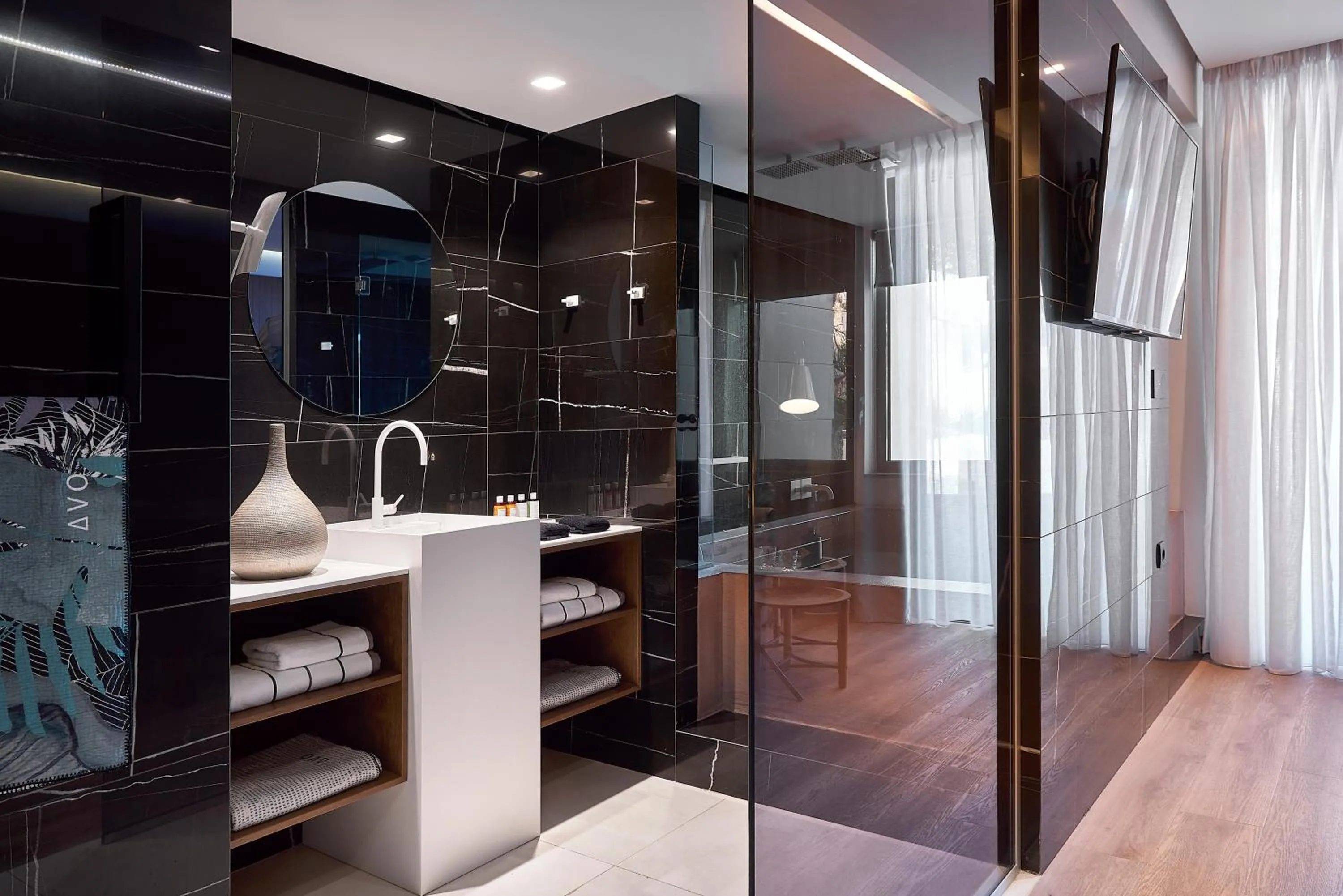 Toilet in Dyo Suites