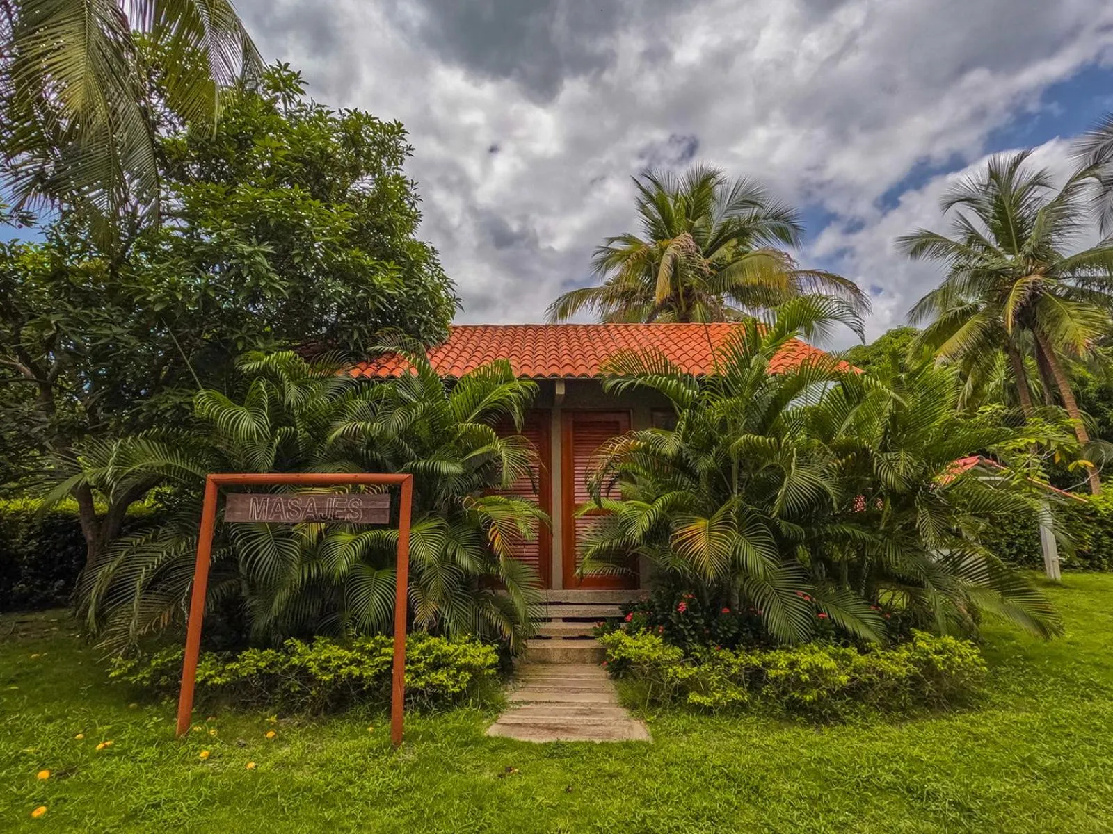 Property building in Hotel Chiniu