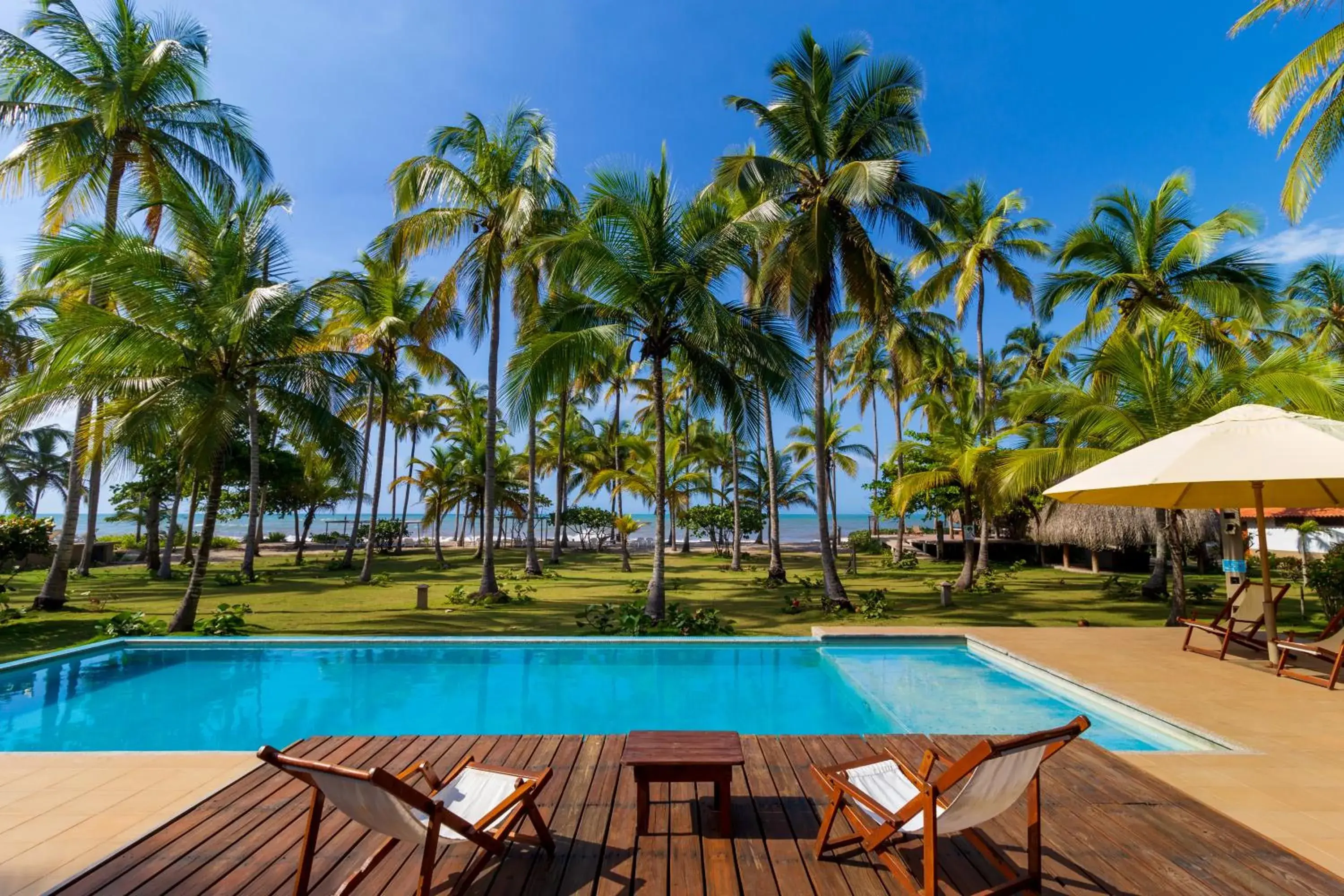 Pool view in Hotel Chiniu Pool view in Hotel Chiniu