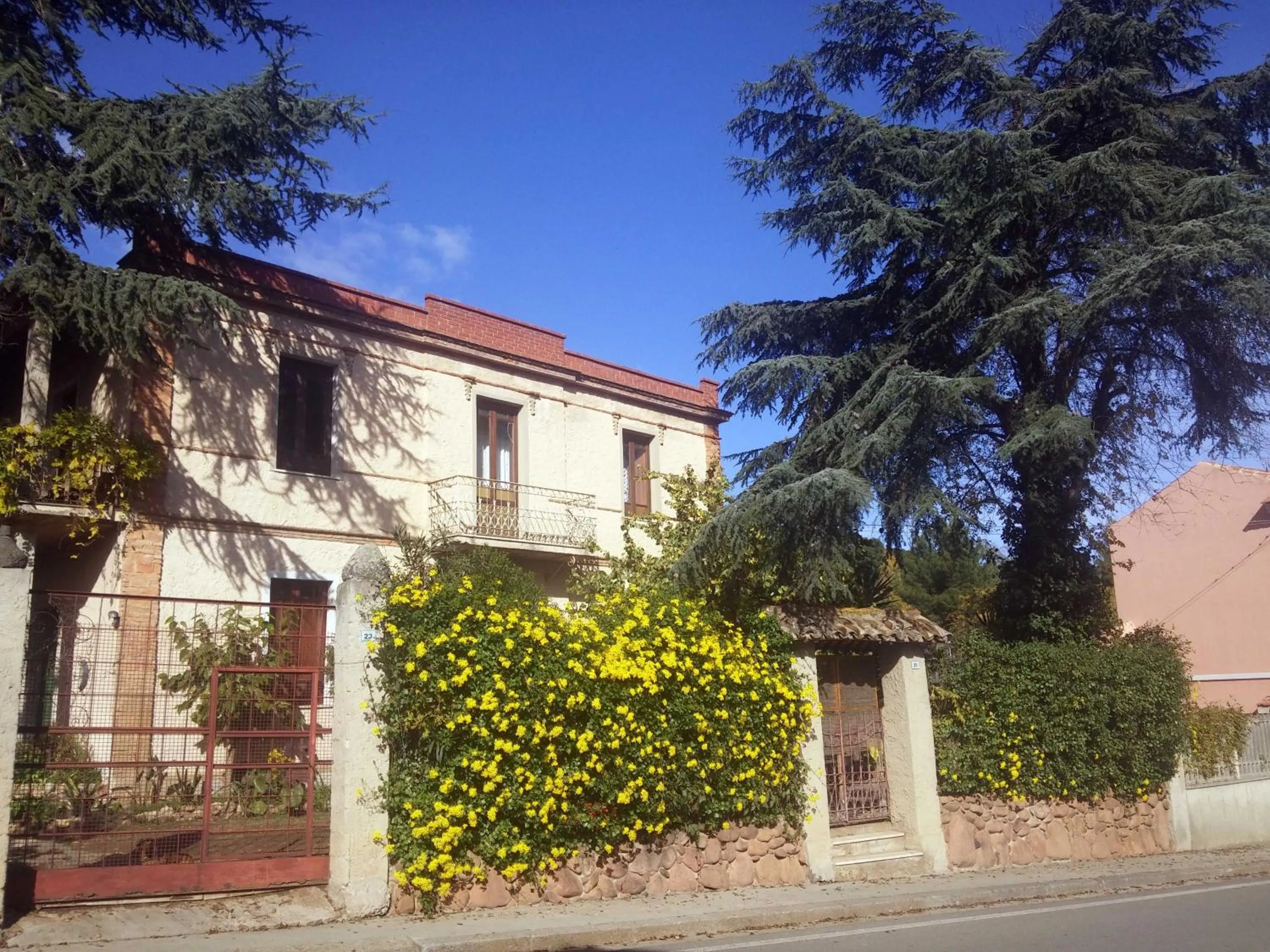 Property building in Zia Chiarina