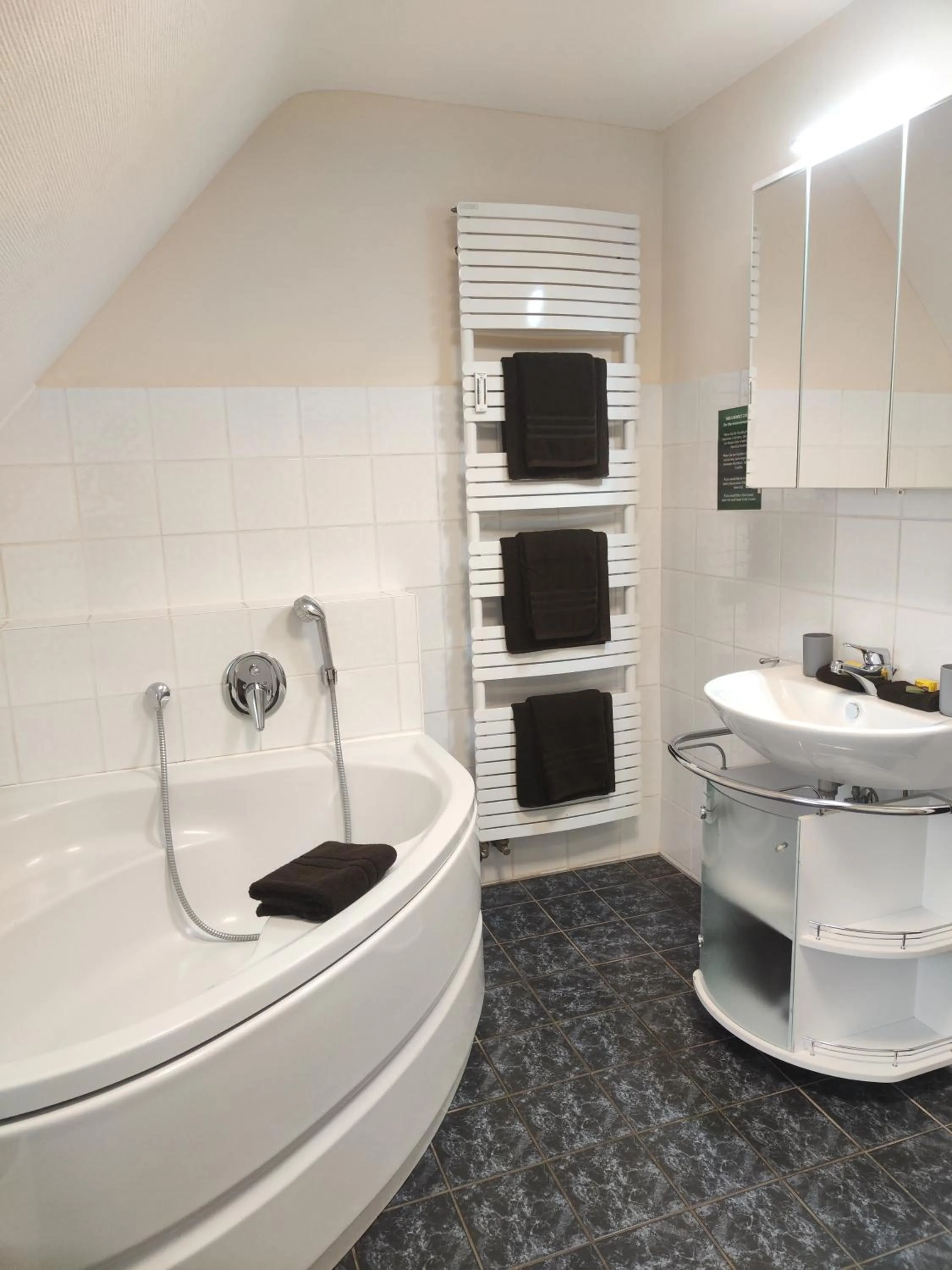 Bathroom in Hotel & Restaurant Zum Reussenstein