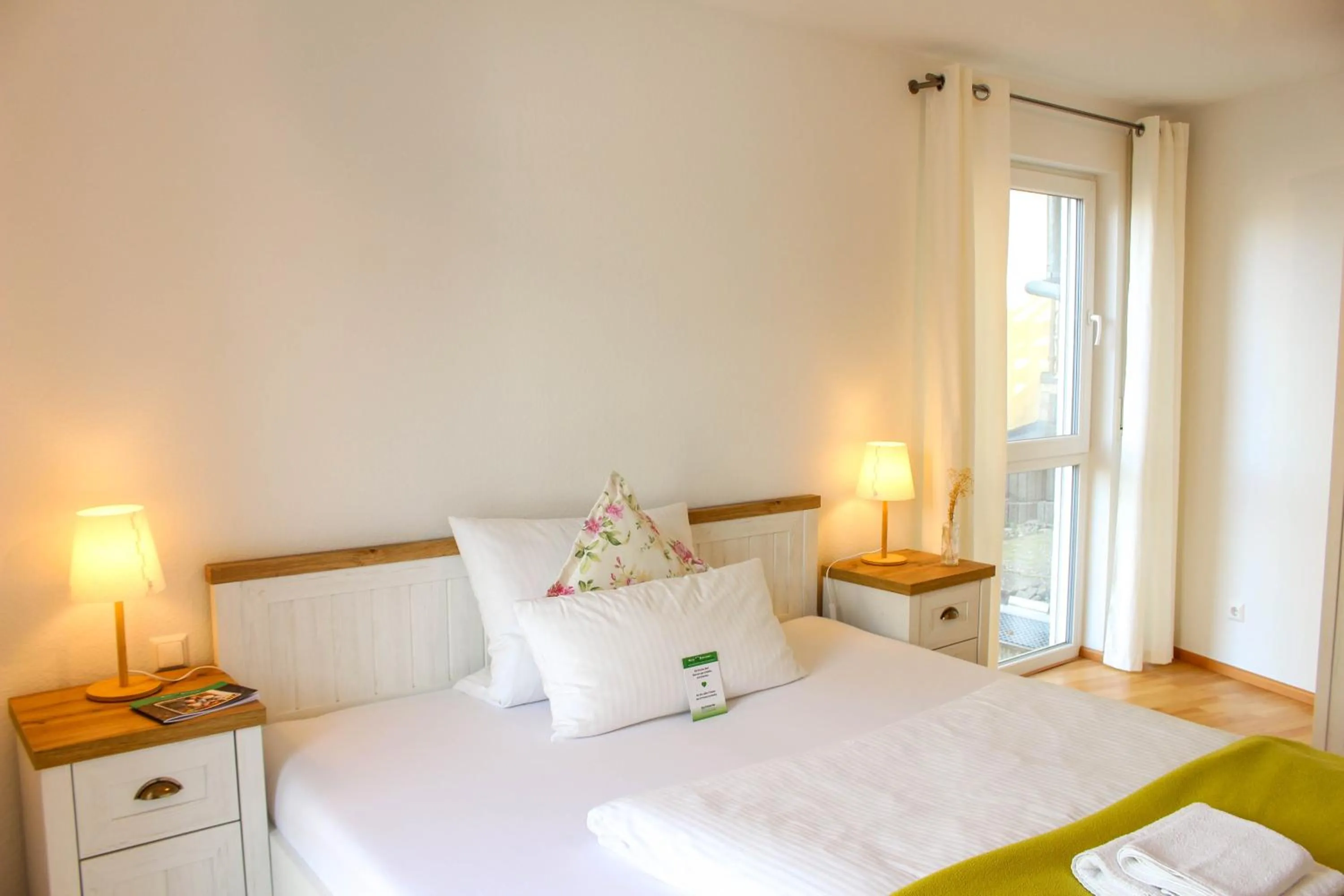 Bed in Hotel & Restaurant Zum Reussenstein