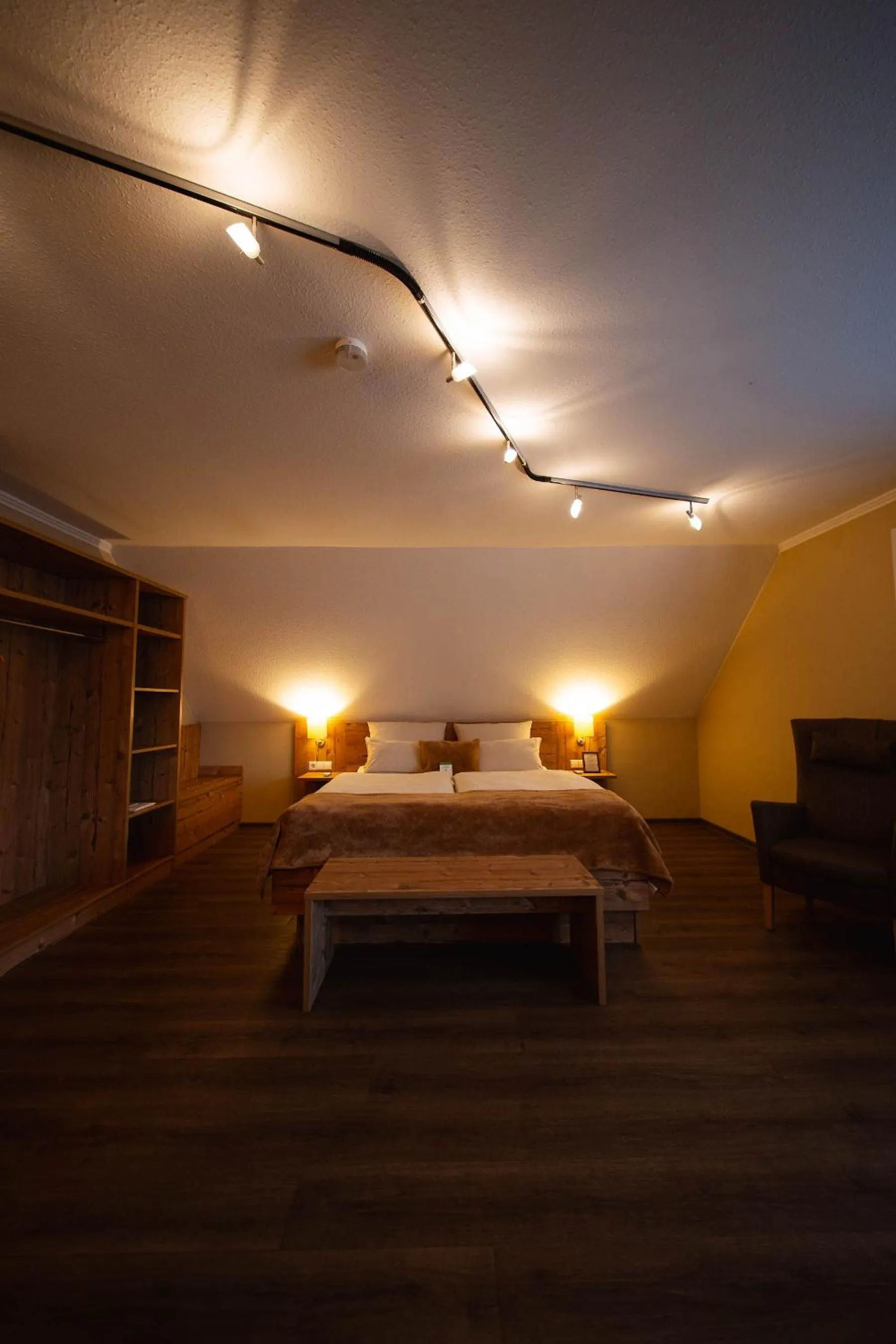 Bed in Hotel & Restaurant Zum Reussenstein
