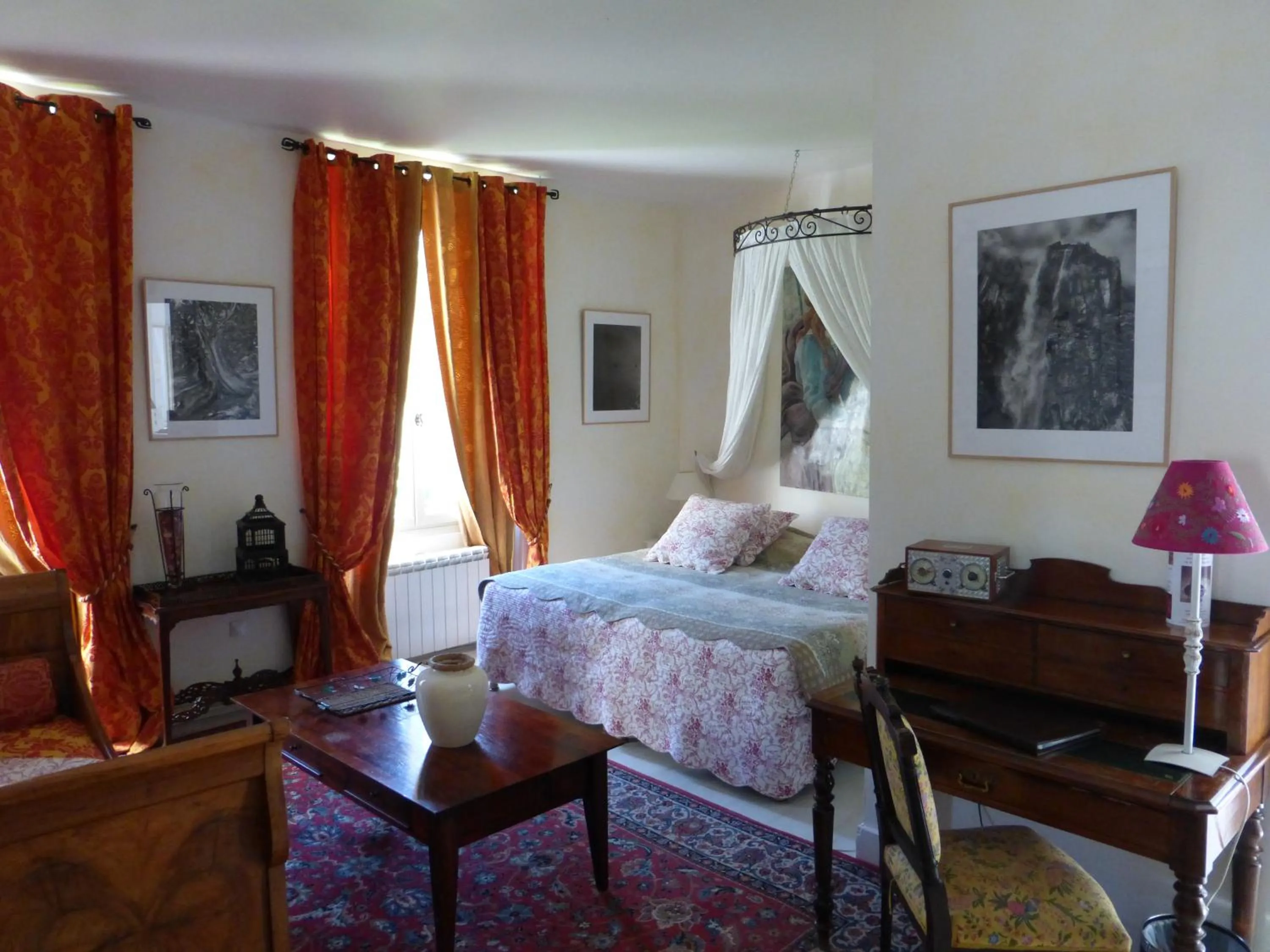 Bedroom, Bed in Mas de la Chapelle
