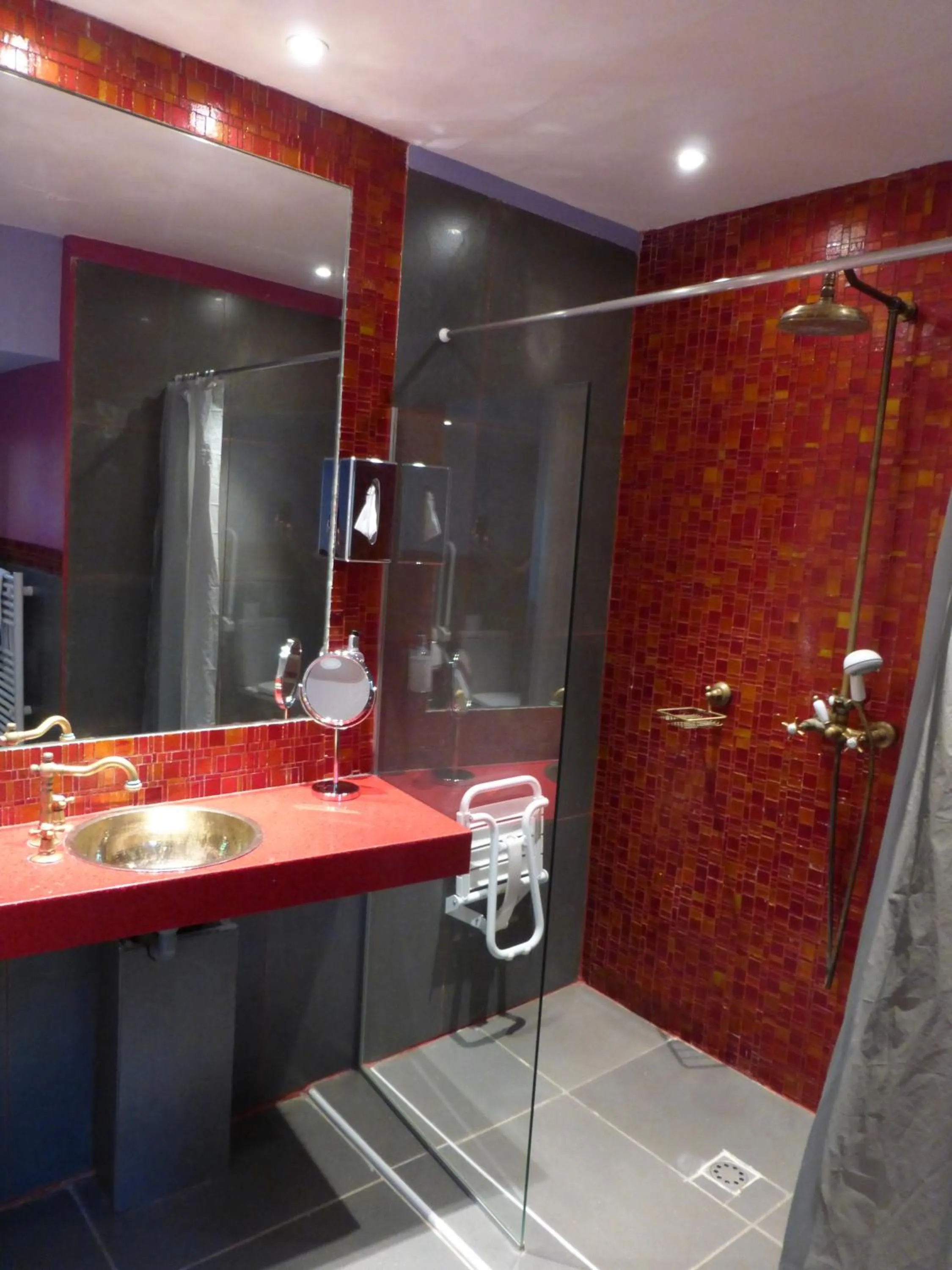 Bathroom in Mas de la Chapelle