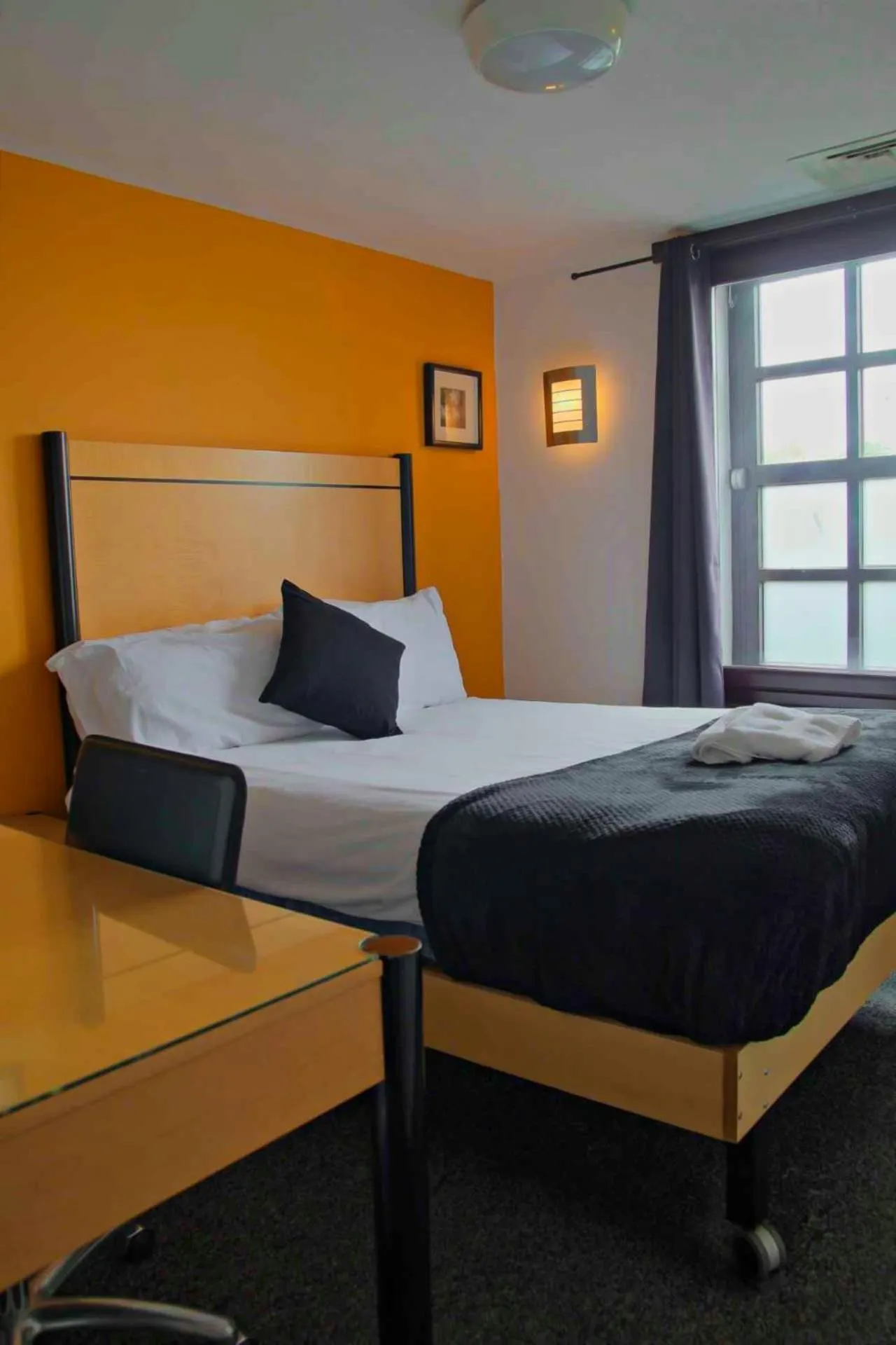 Bed in Cornmill Hotel