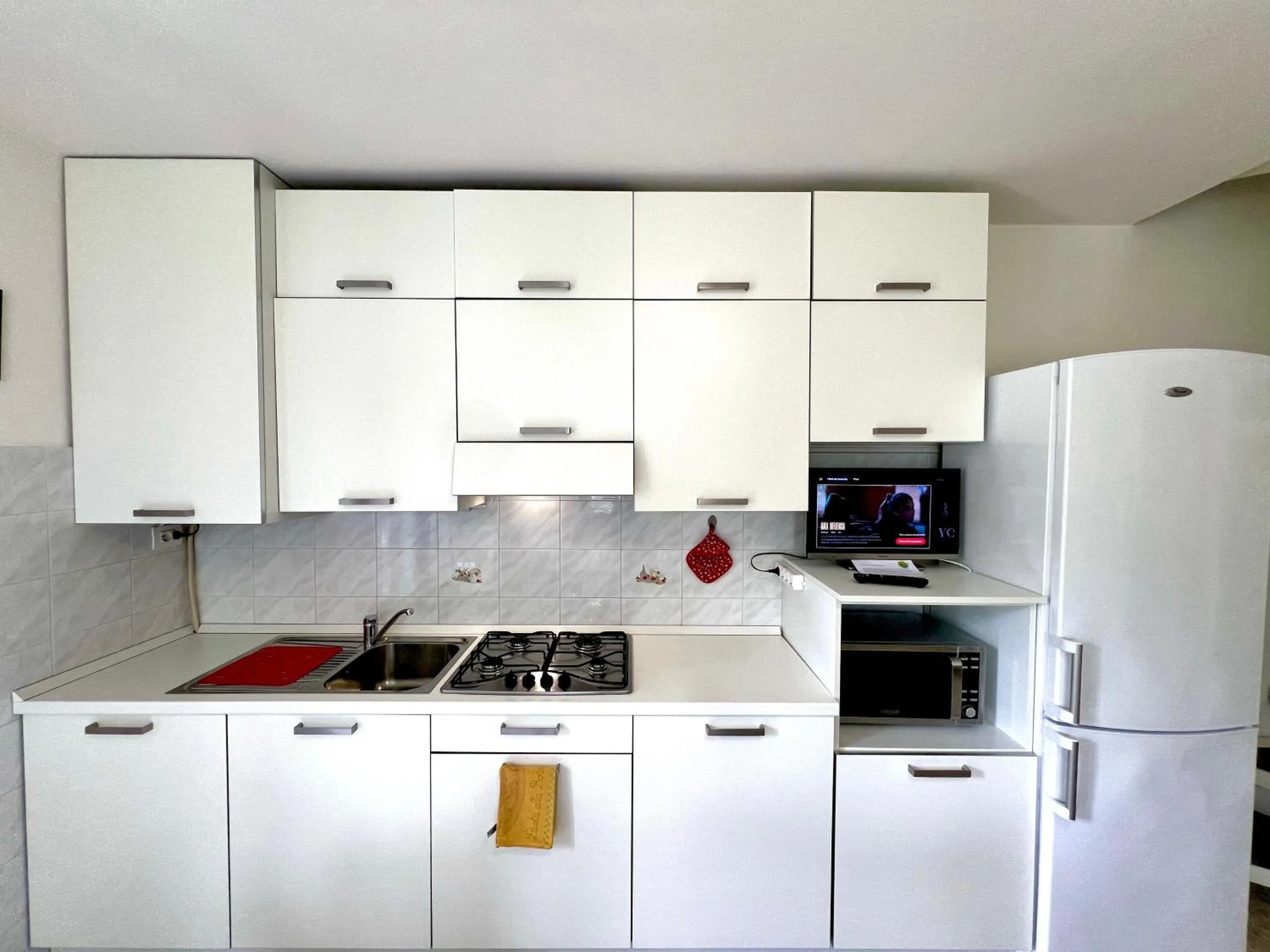 Kitchen or kitchenette in CROSINA HOLIDAY - Casa Lucia