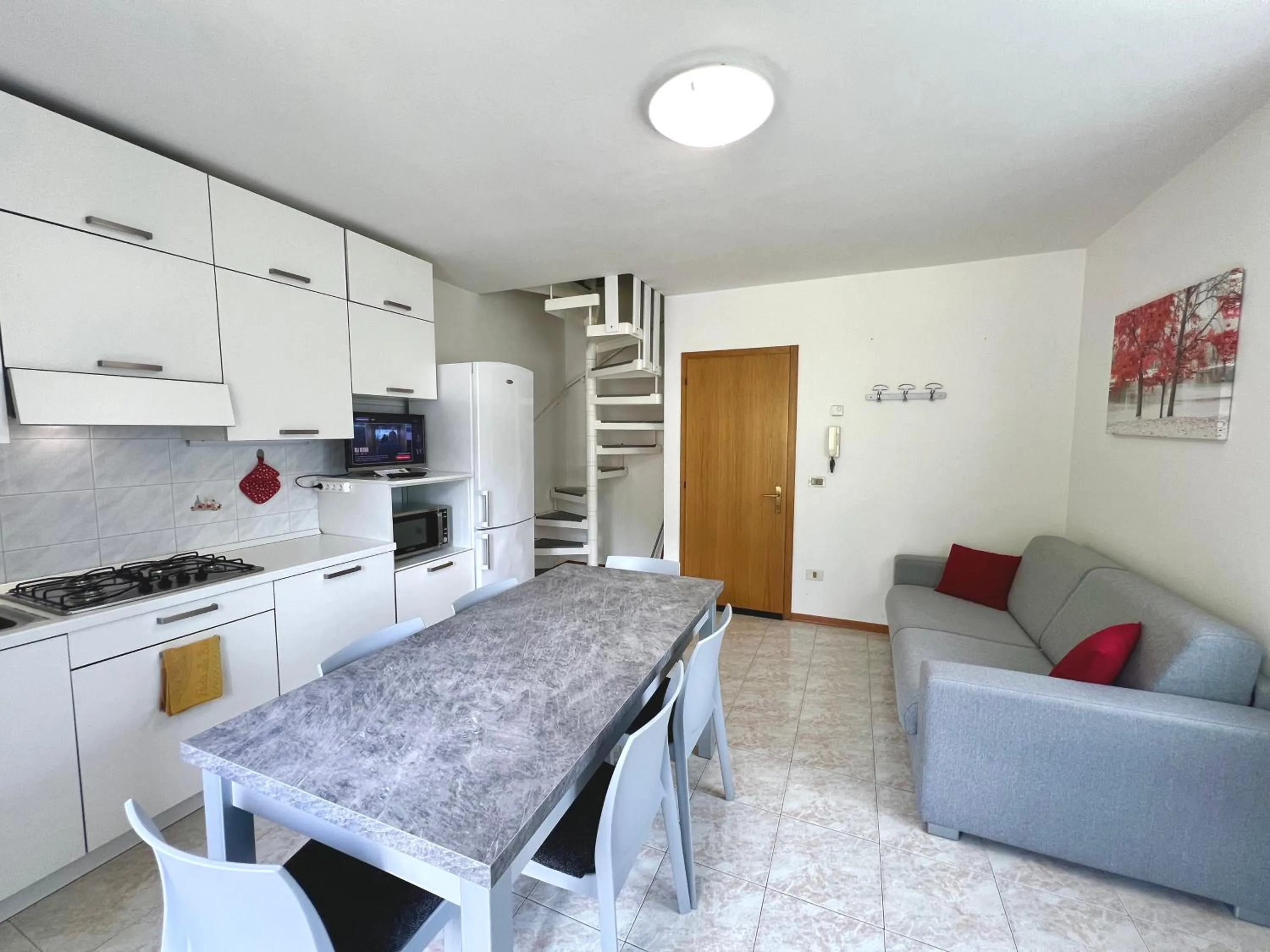 Kitchen or kitchenette in CROSINA HOLIDAY - Casa Lucia