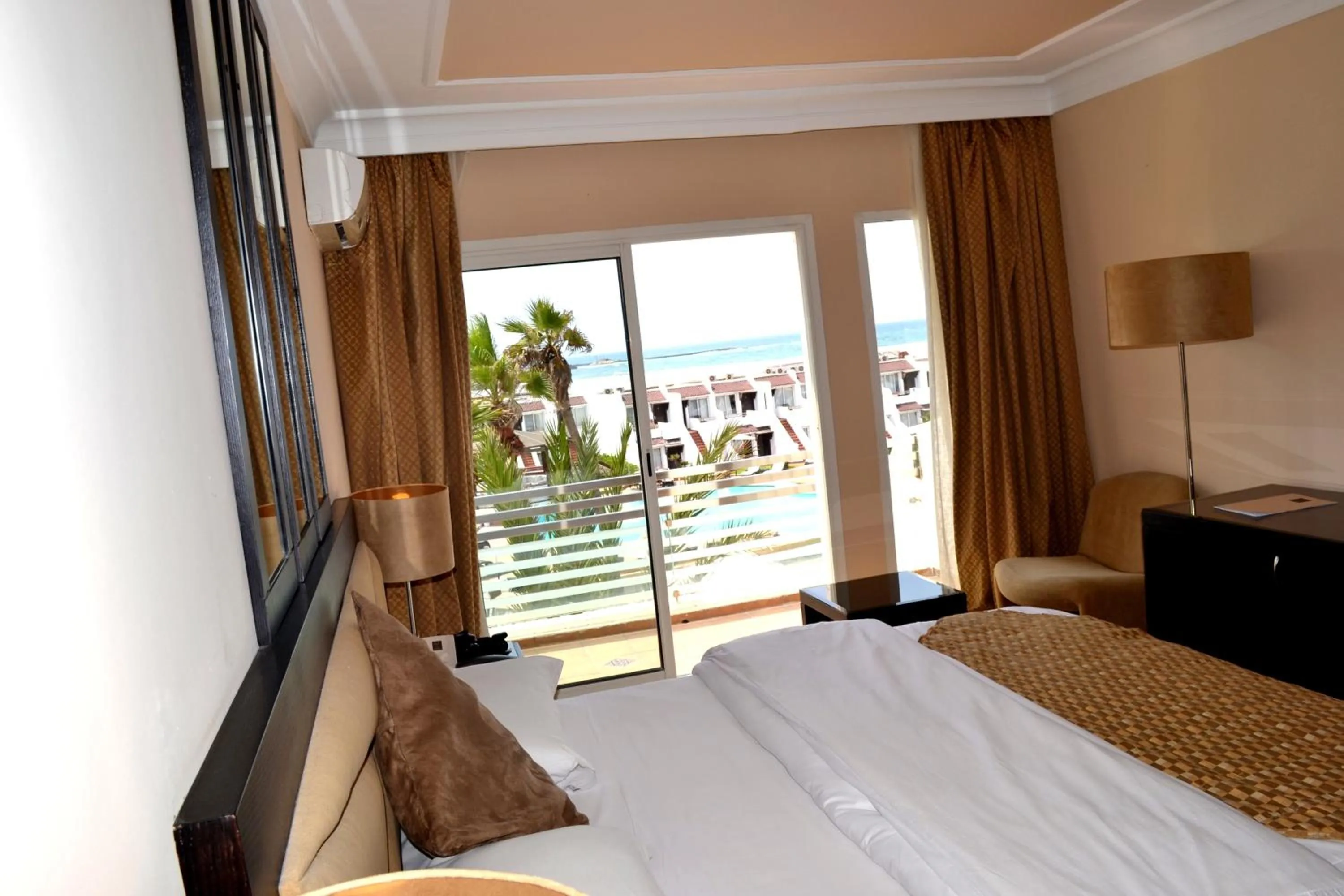 Bed in Casablanca Le Lido Thalasso & Spa (ex Riad Salam)
