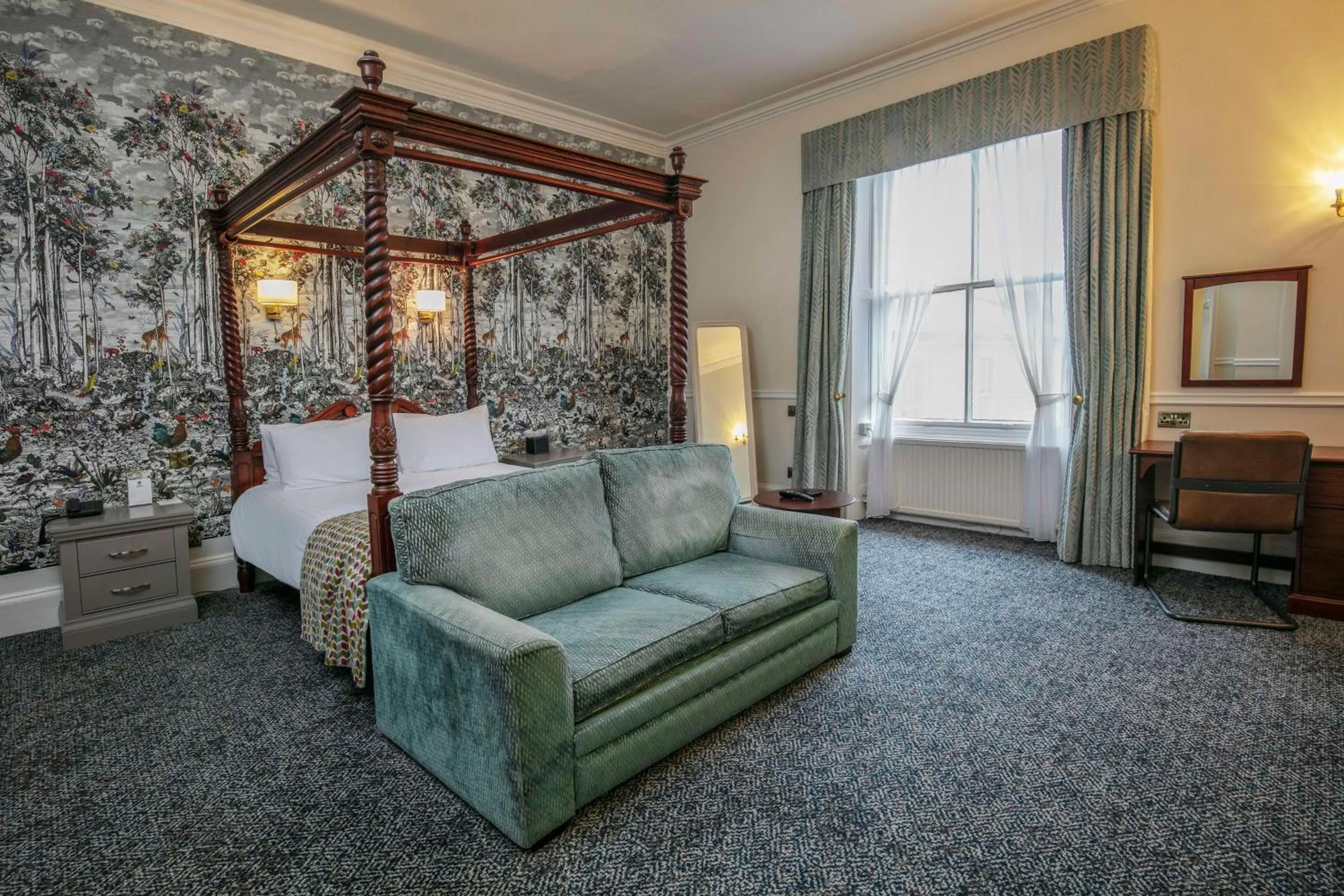 Bedroom, Bed in Best Western Forest and Vale Hotel