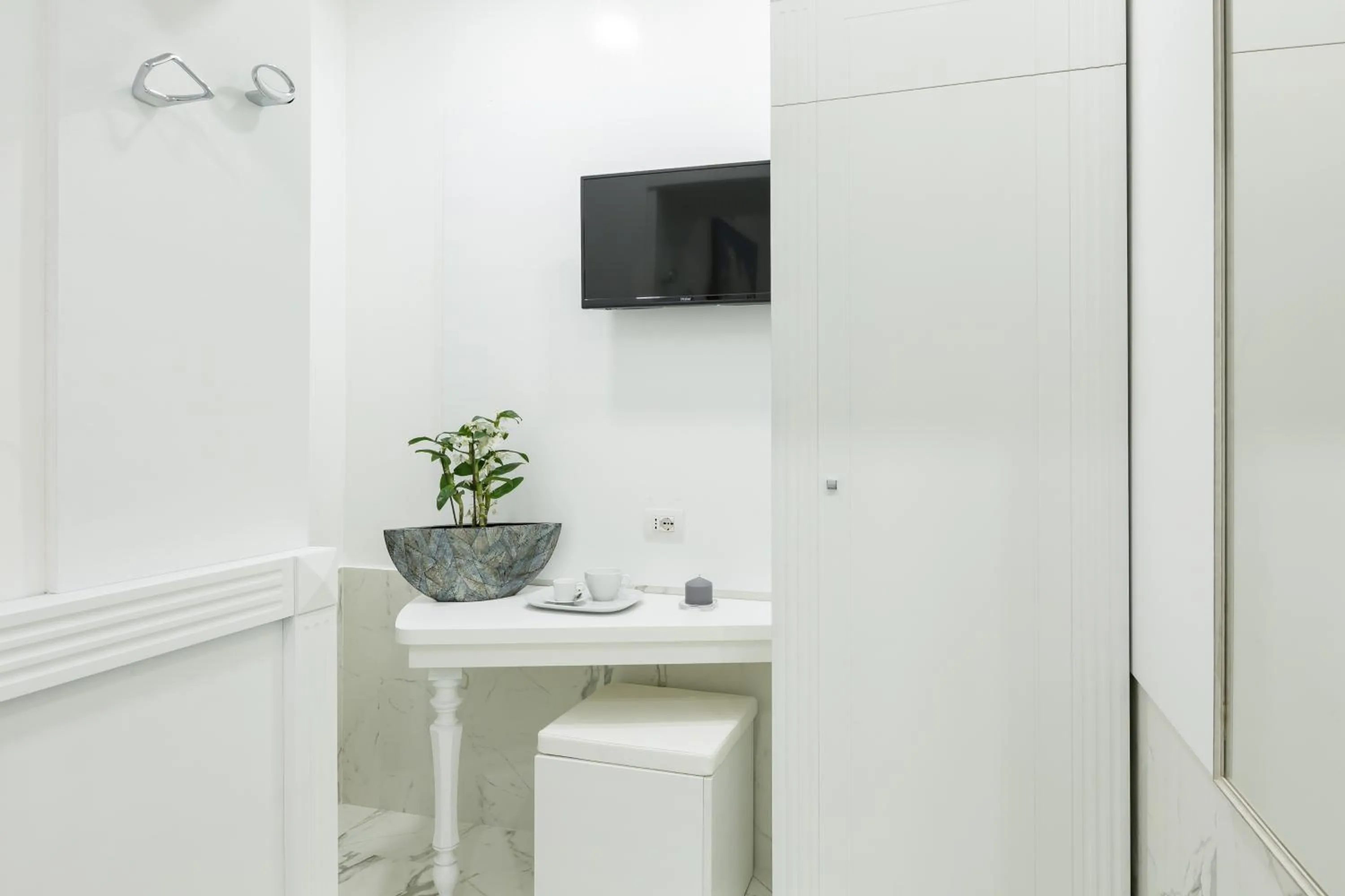 Coffee/tea facilities in Little Aurelius