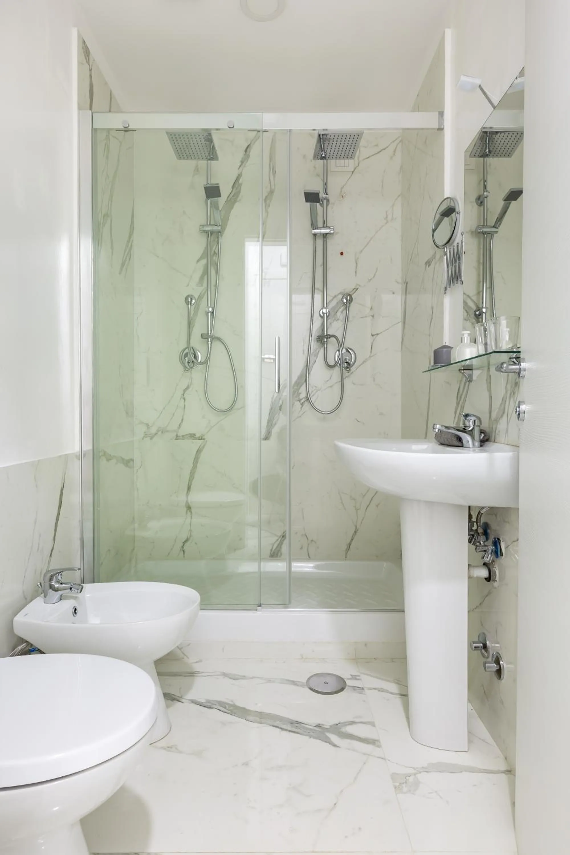 Bathroom in Little Aurelius