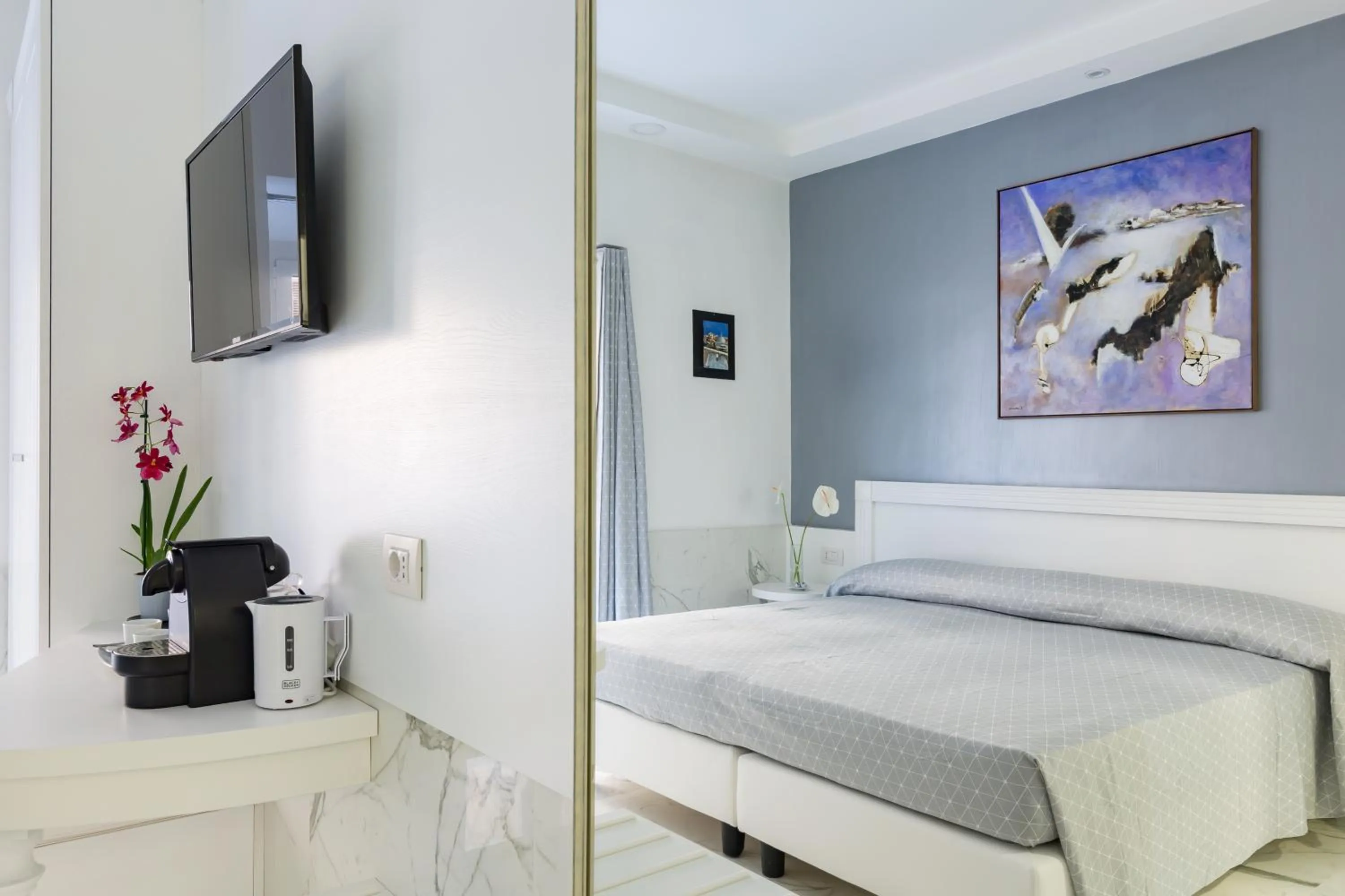 Photo of the whole room, Bed in Little Aurelius