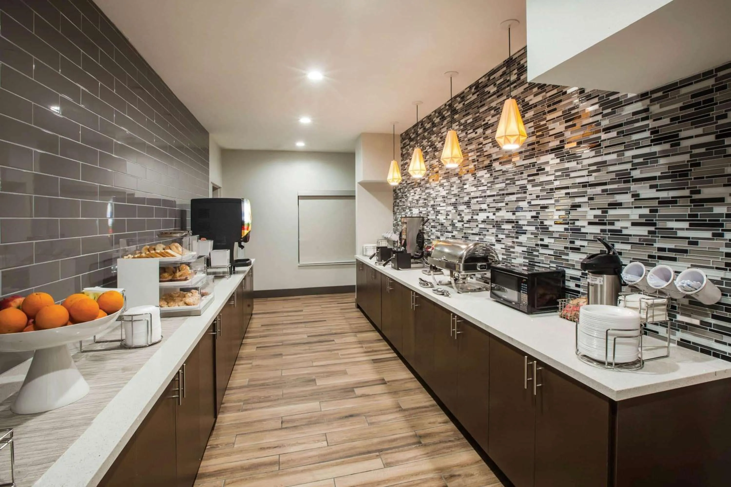 Restaurant/places to eat in La Quinta by Wyndham Owasso