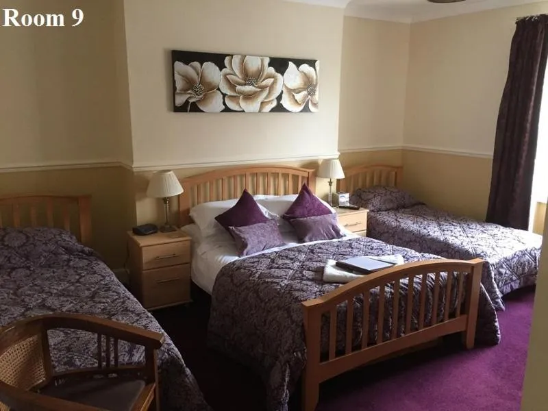 Bed in The Arches Guest House