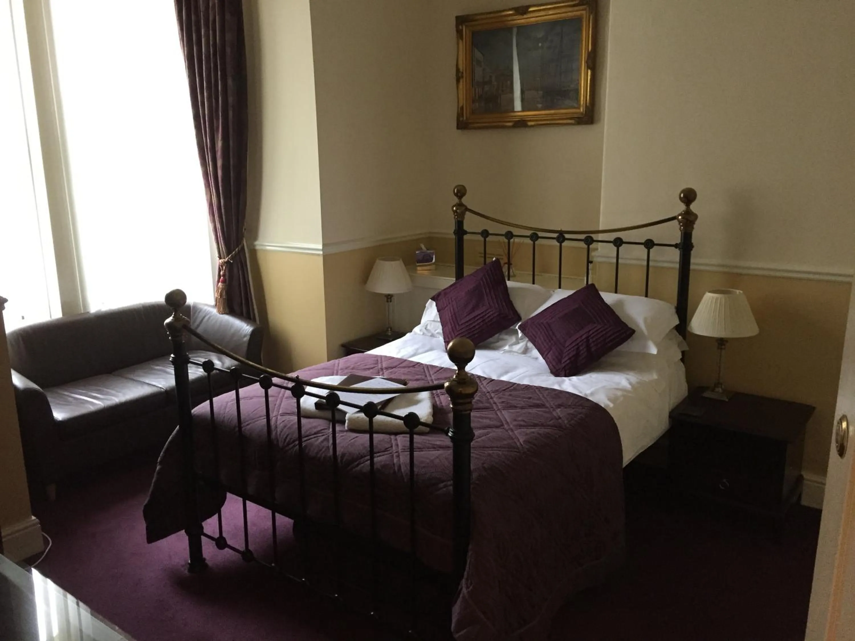 Bed in The Arches Guest House