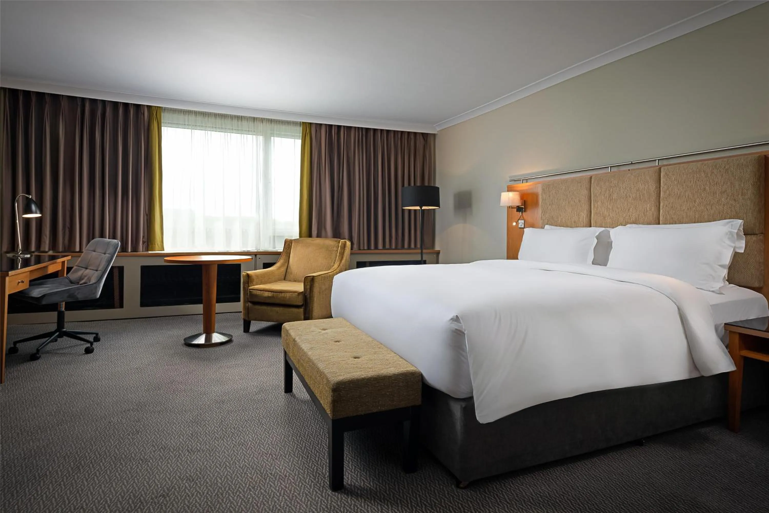 Photo of the whole room, Bed in Radisson BLU Hotel and Spa, Limerick