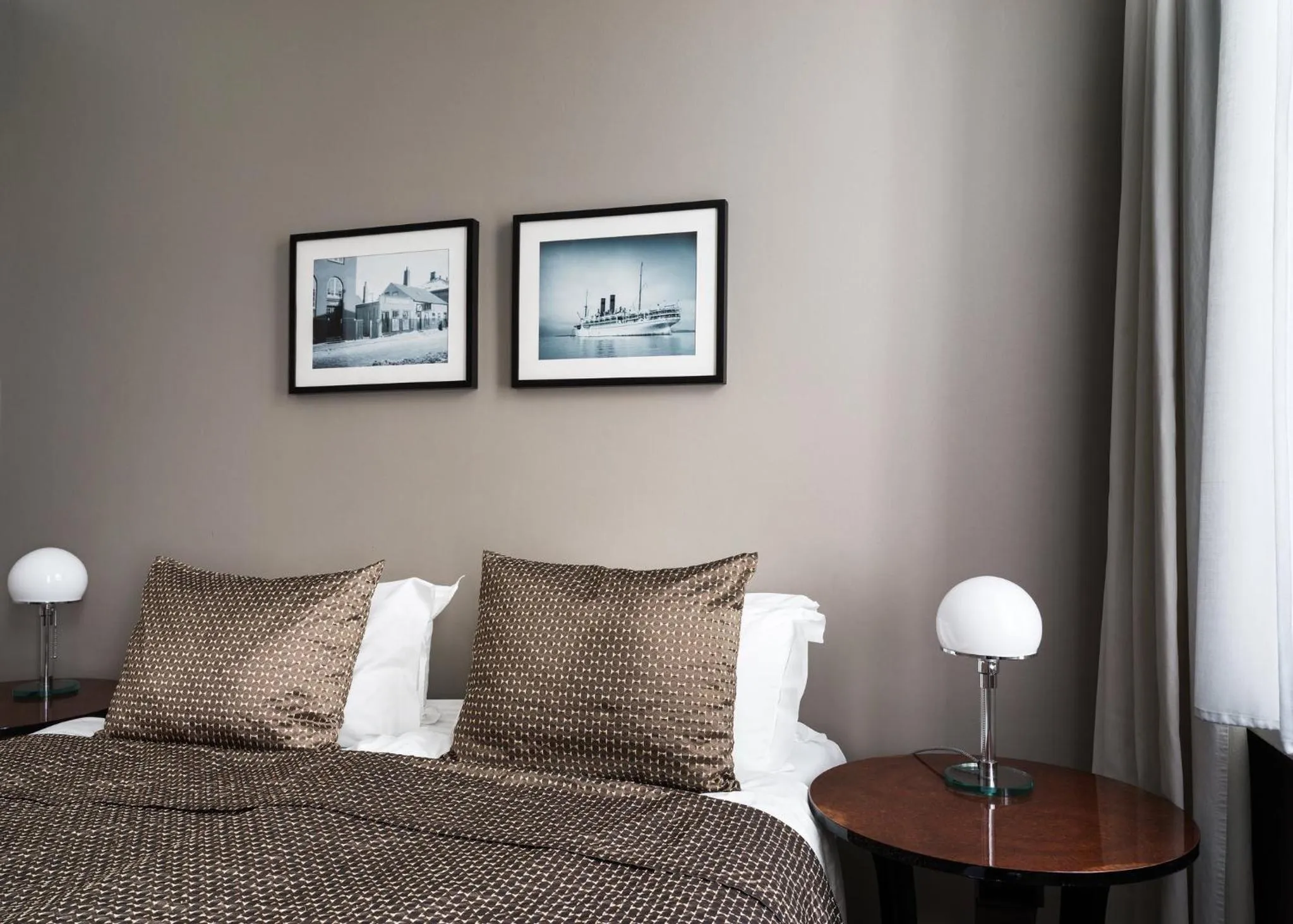 Bedroom, Bed in Hotel Borg by Keahotels