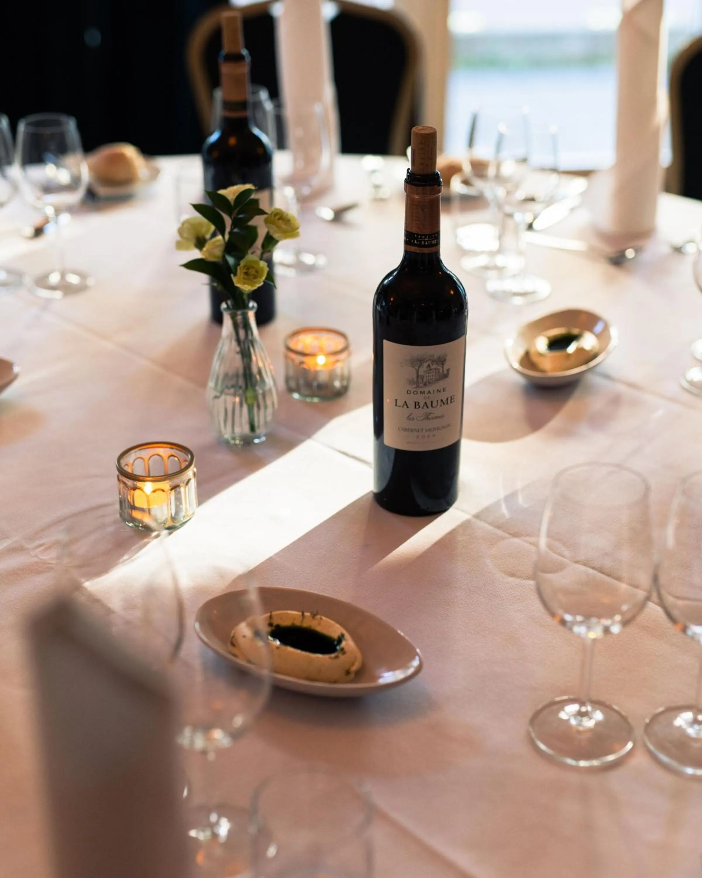 Restaurant/places to eat in Hotel Borg by Keahotels