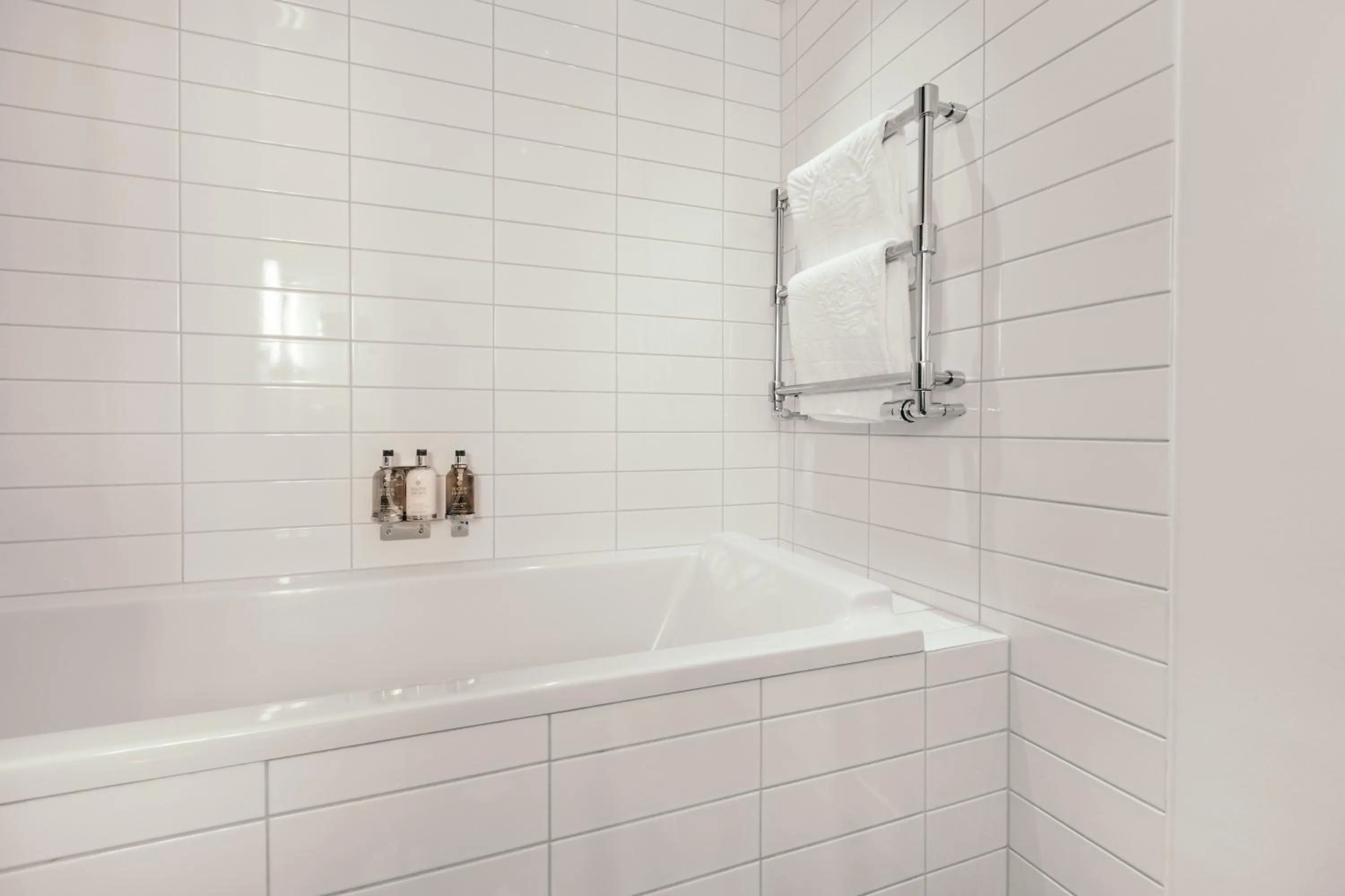 Bathroom in Hotel Borg by Keahotels