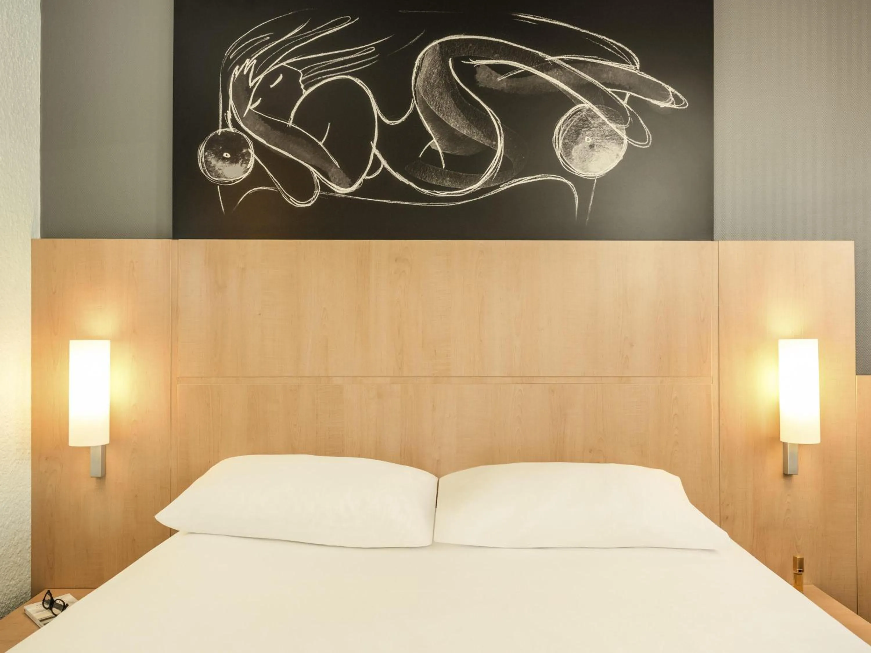 Bedroom, Bed in ibis Paris Italie Tolbiac