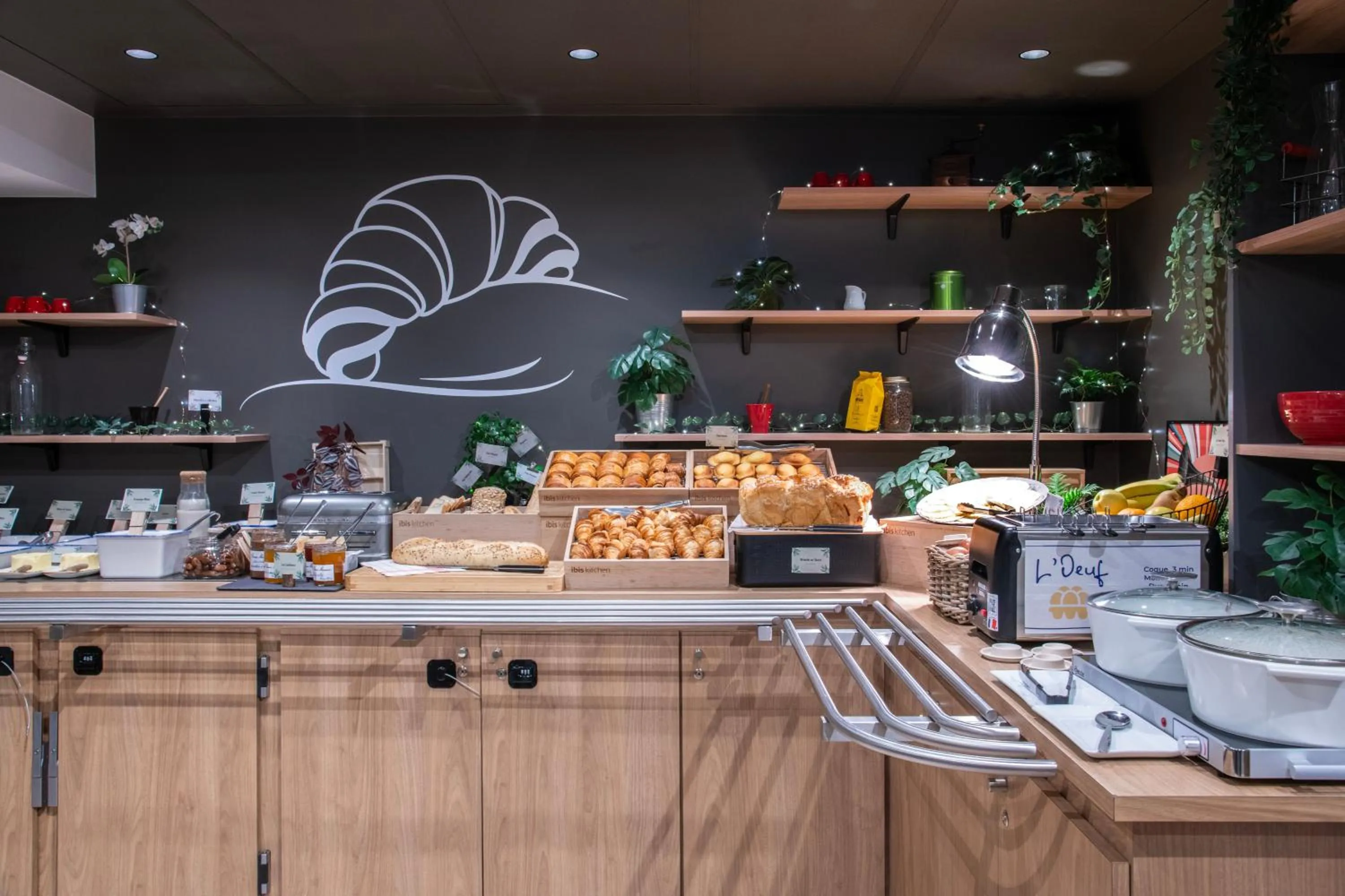 Buffet breakfast in ibis Paris Italie Tolbiac