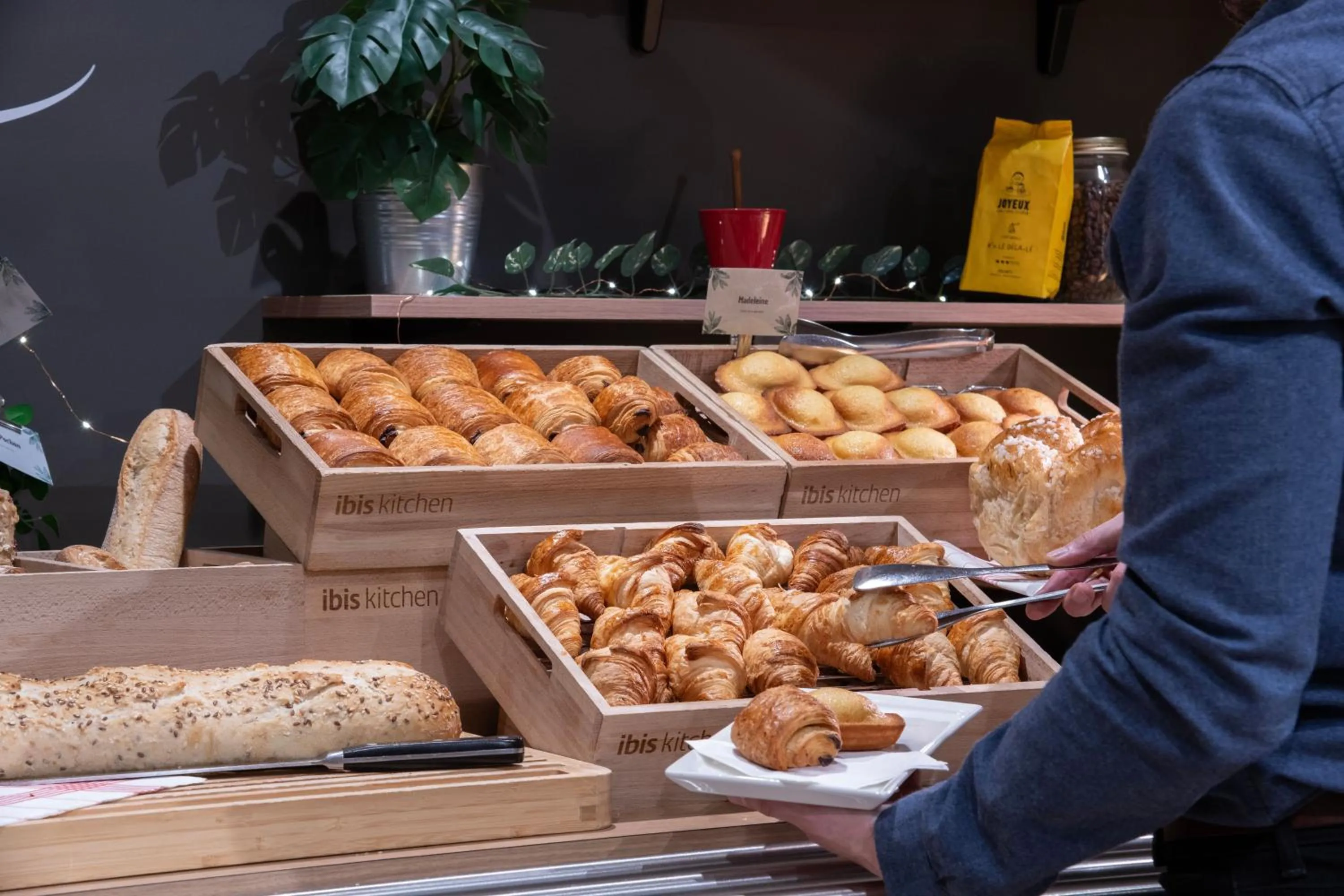 Buffet breakfast in ibis Paris Italie Tolbiac