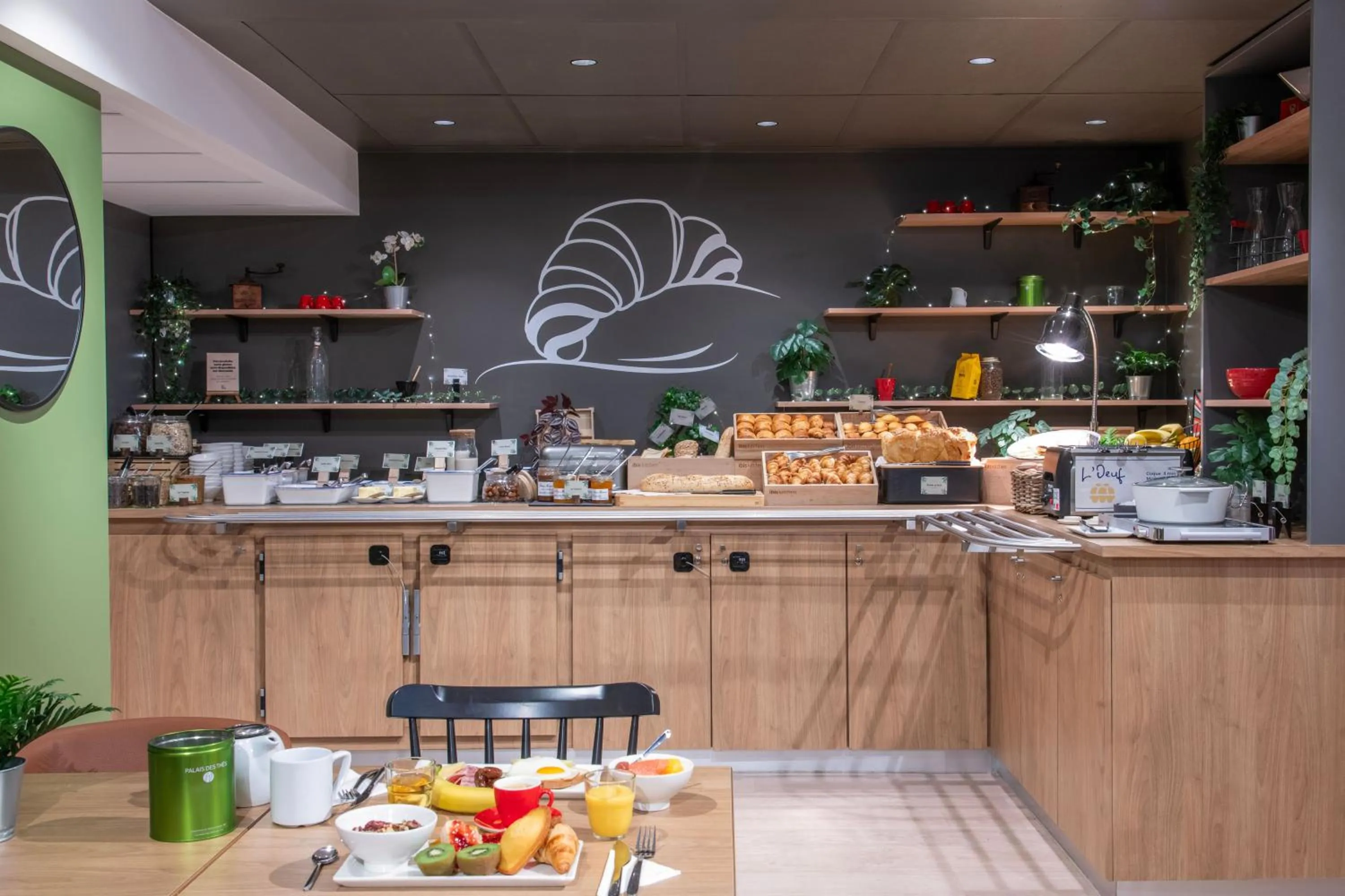 Buffet breakfast in ibis Paris Italie Tolbiac