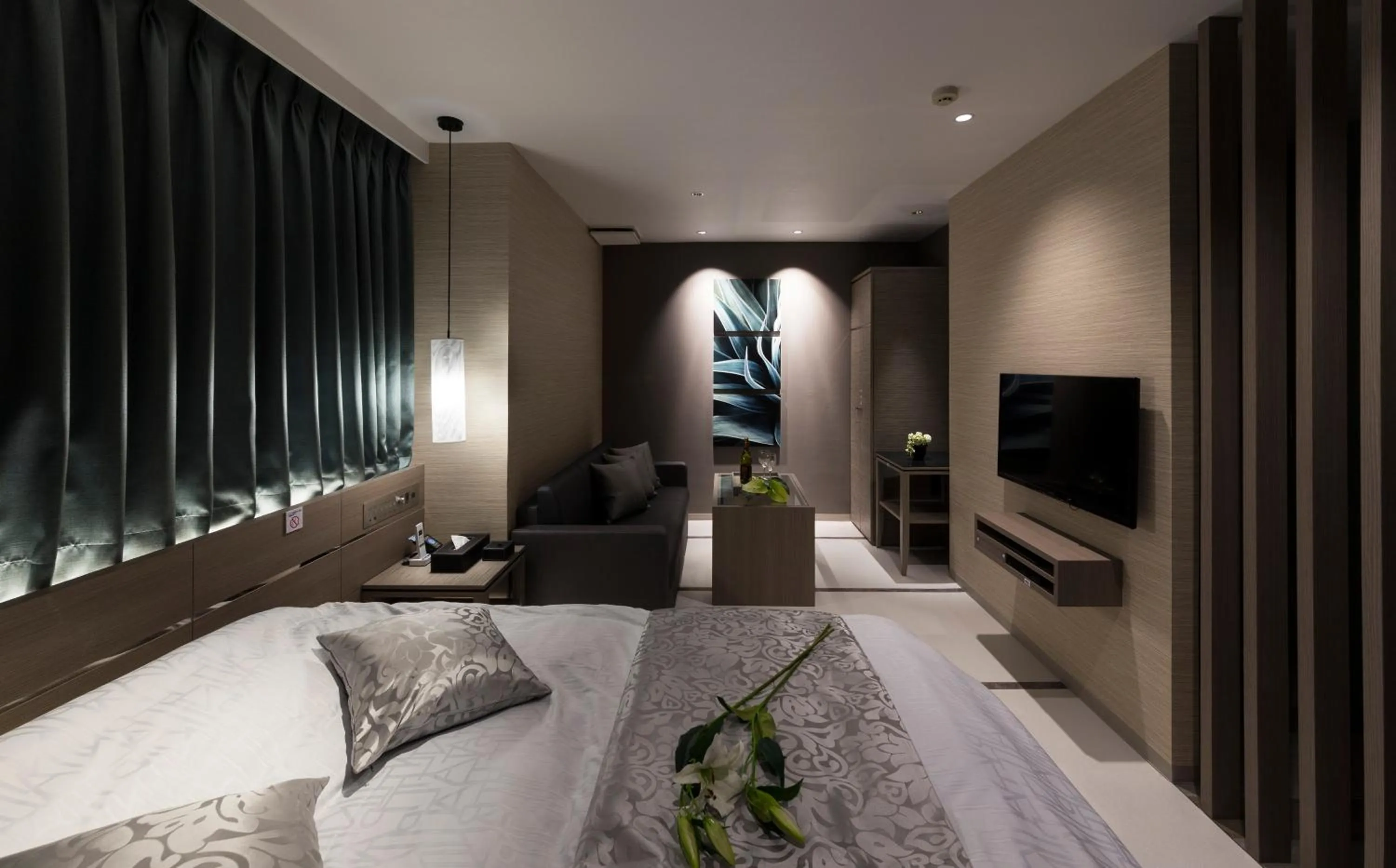 Photo of the whole room, Bed in Hotel Plant Garden Resort (Adult Only)