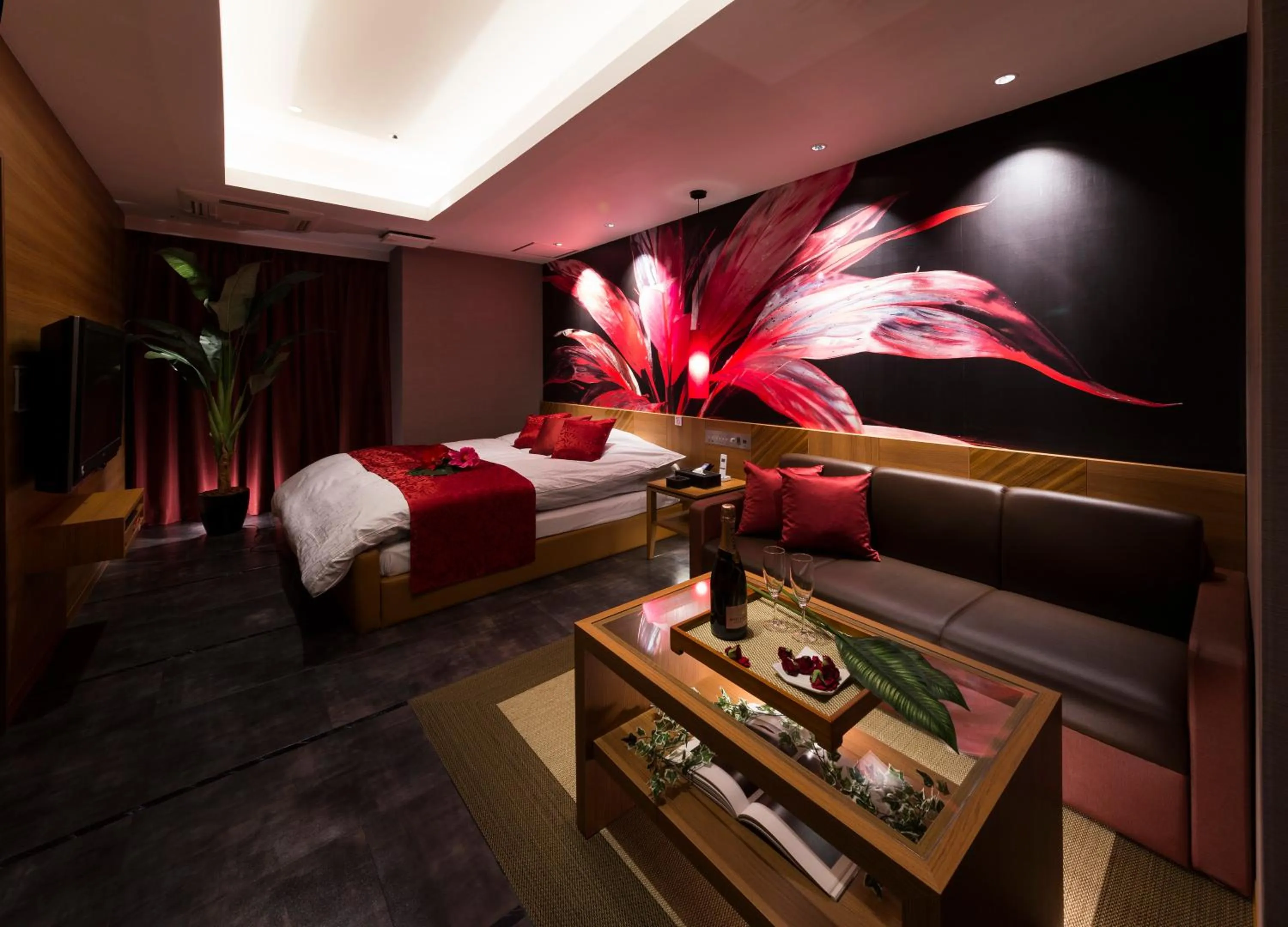 Photo of the whole room, Bed in Hotel Plant Garden Resort (Adult Only)