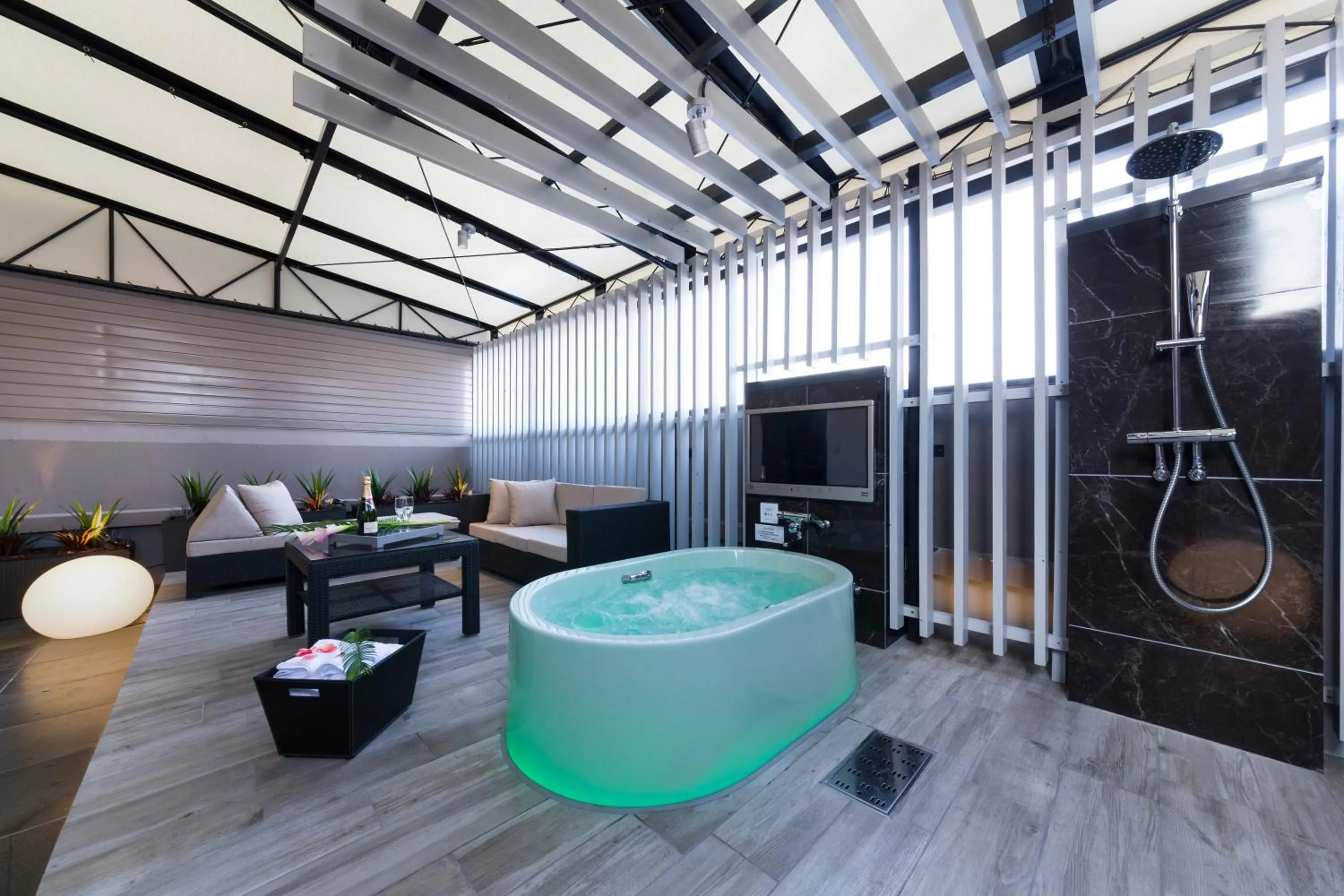 Photo of the whole room in Hotel Plant Garden Resort (Adult Only)