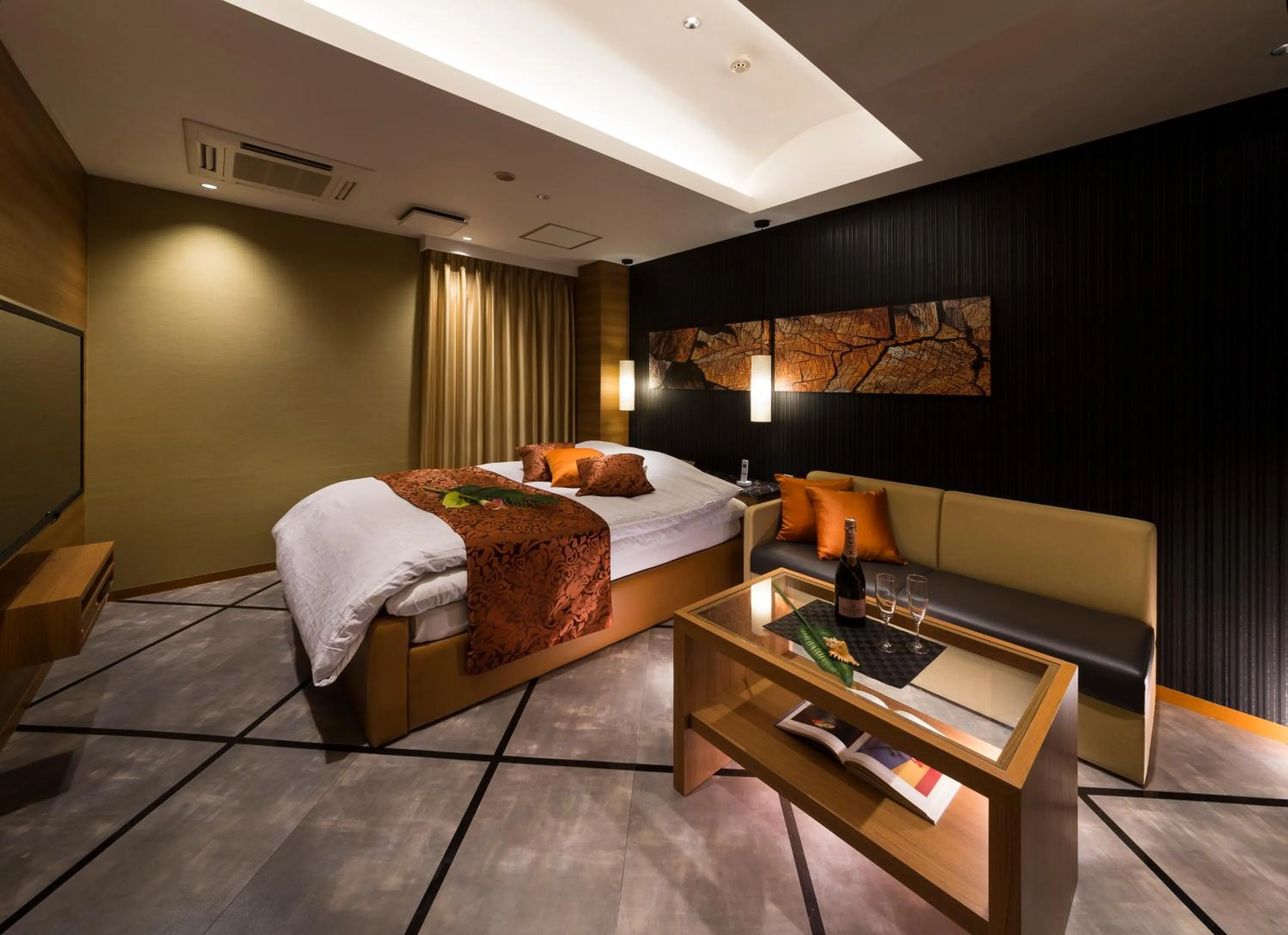 Photo of the whole room, Bed in Hotel Plant Garden Resort (Adult Only)