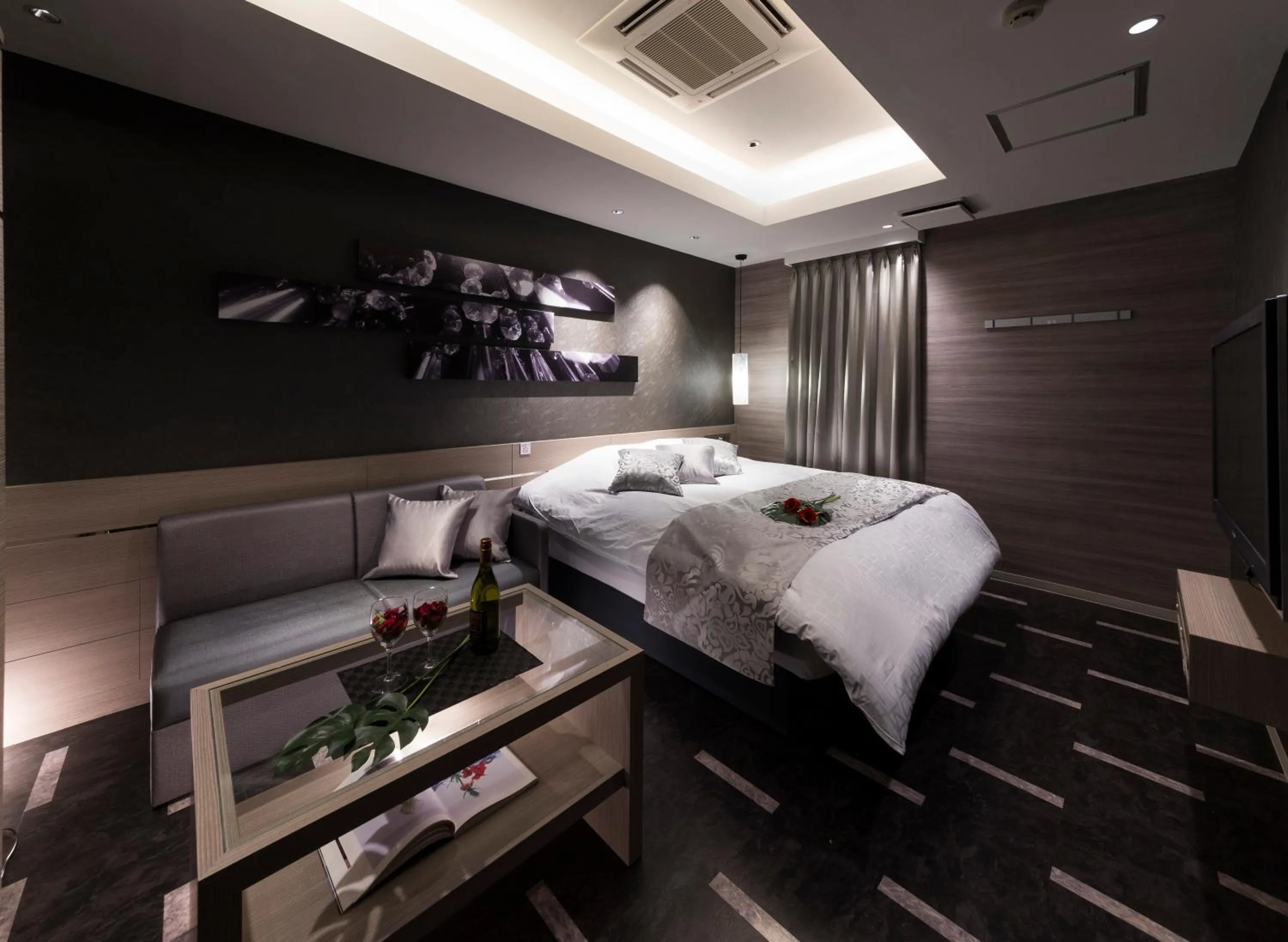 Photo of the whole room, Bed in Hotel Plant Garden Resort (Adult Only)