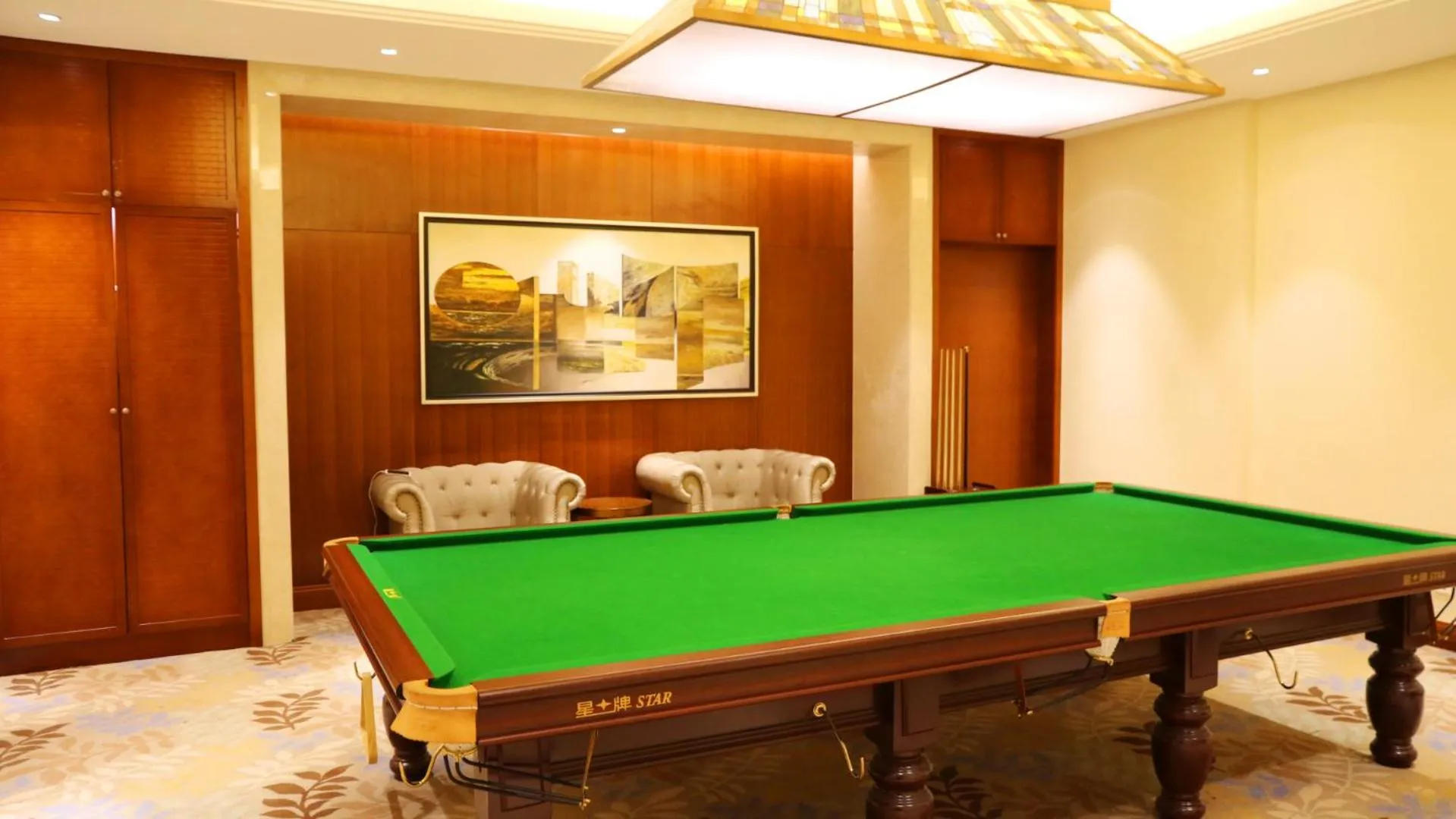 Billiard in Jinling Shihu Garden Hotel