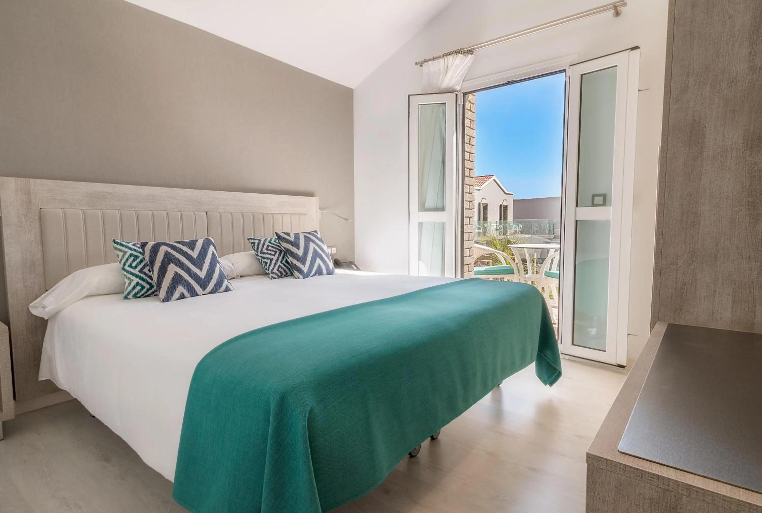 Bedroom, Bed in Hotel LIVVO Los Calderones - Adults recommended