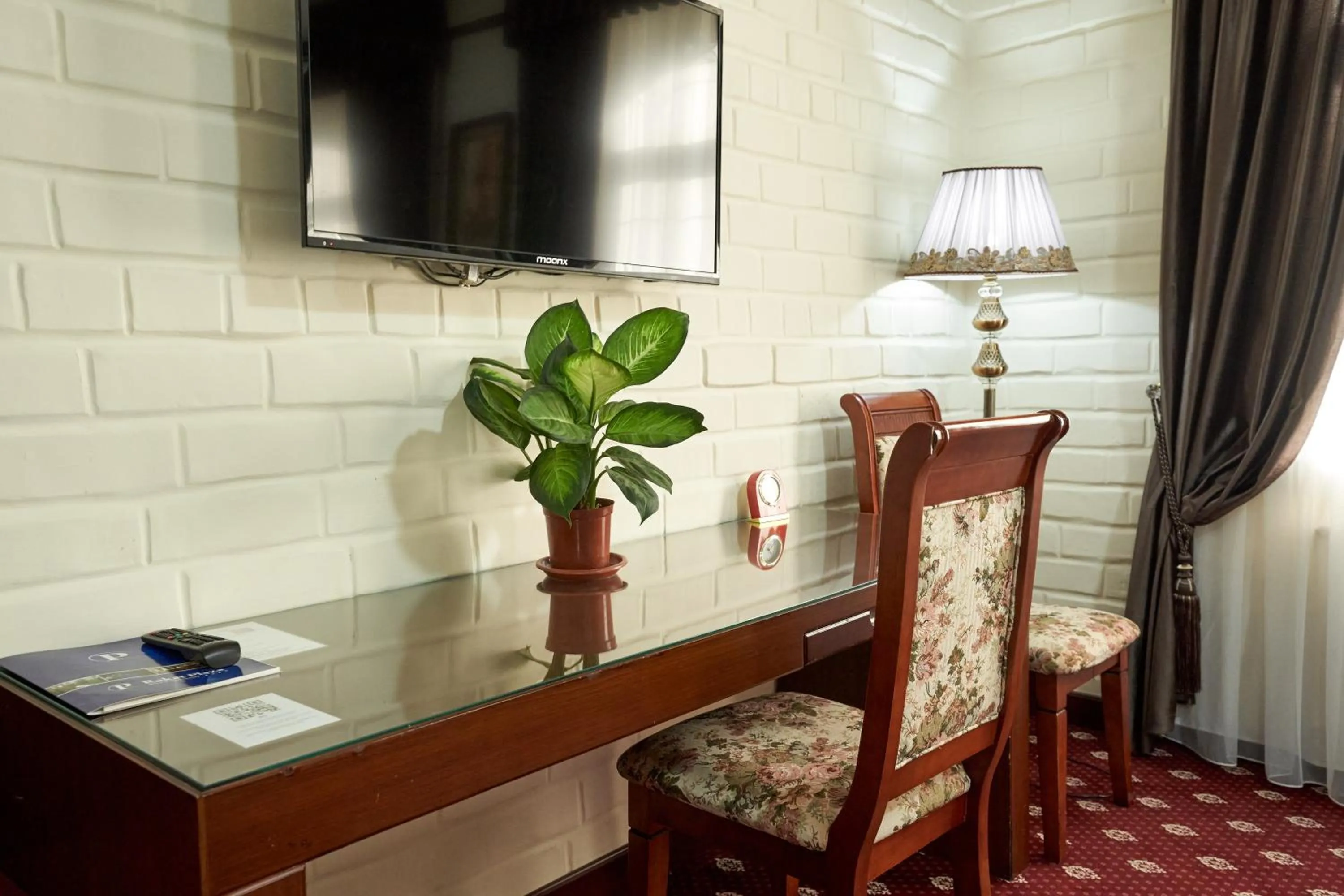 TV and multimedia in Rakat Plaza