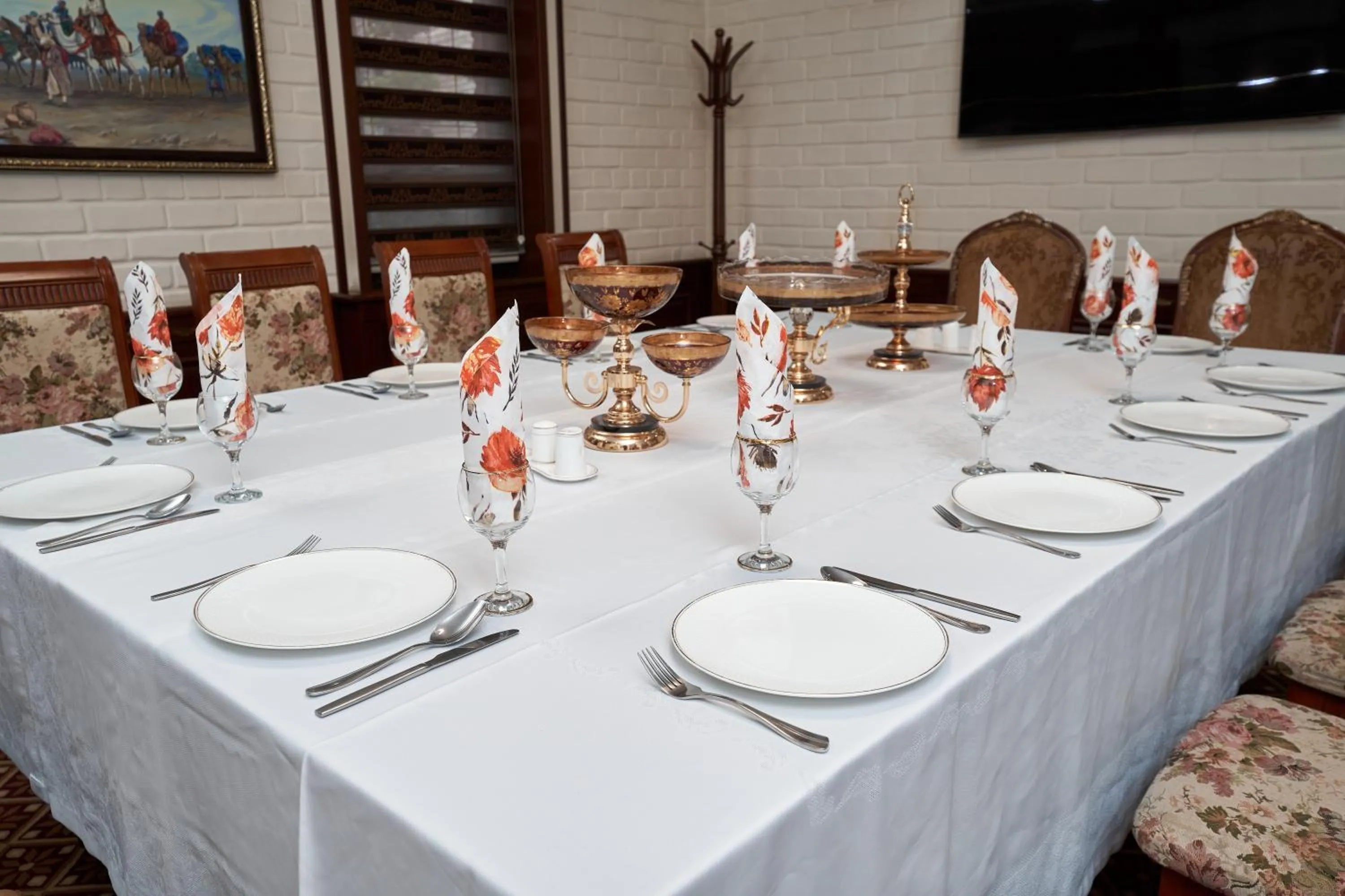 Restaurant/places to eat in Rakat Plaza