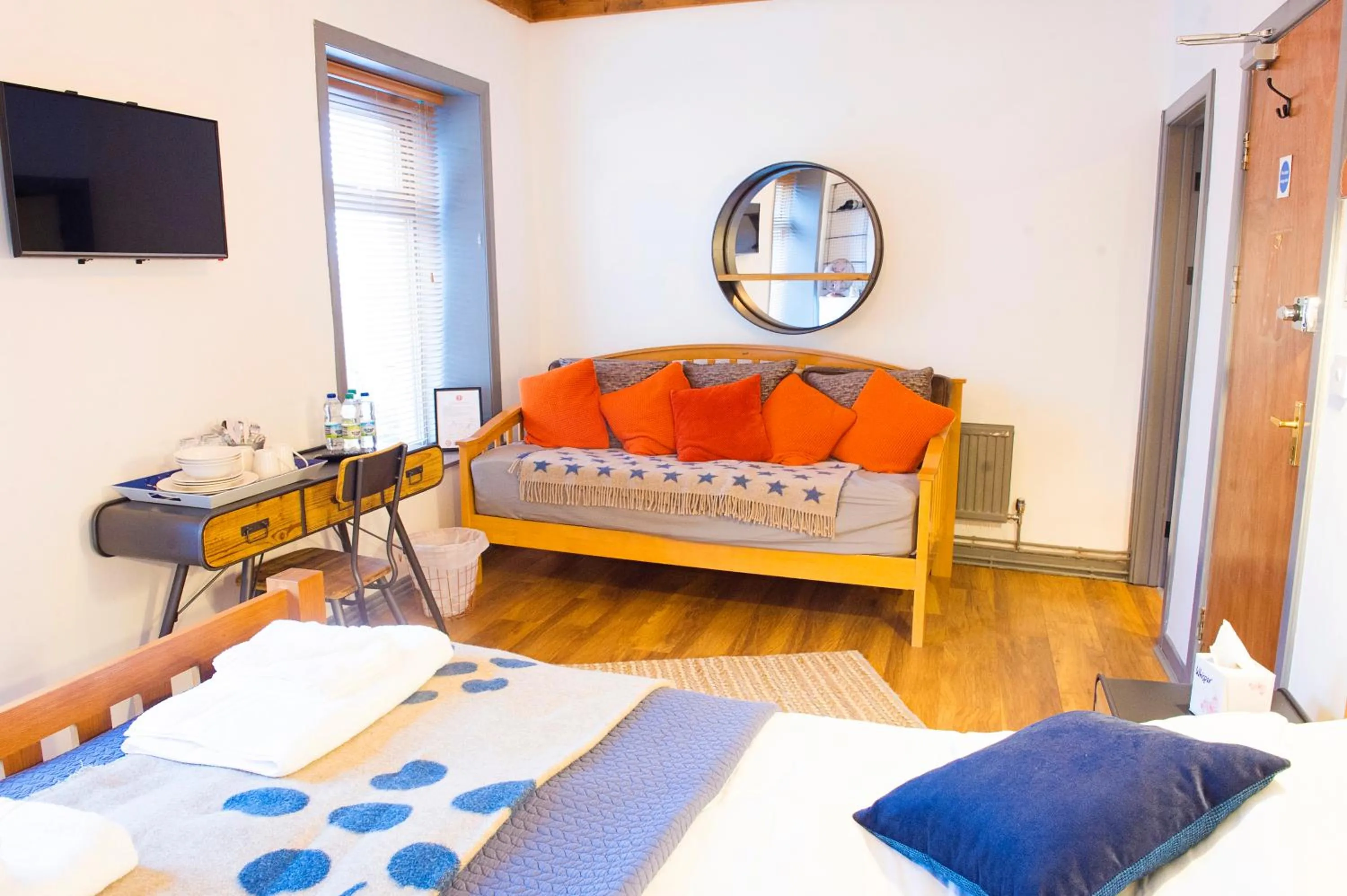 Bed in Nik The Greek