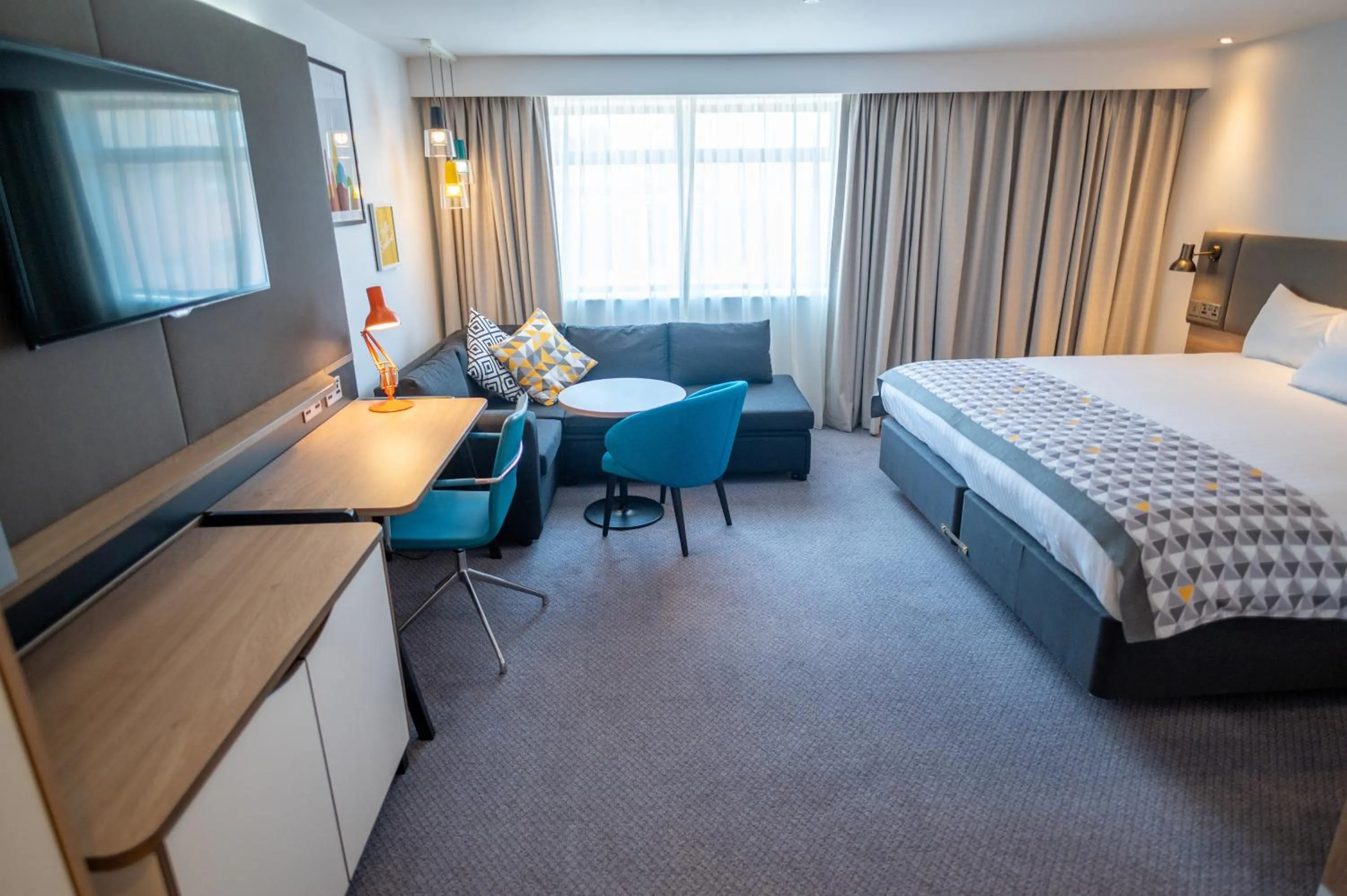 Photo of the whole room, Bed in Holiday Inn - Leicester - Wigston by IHG