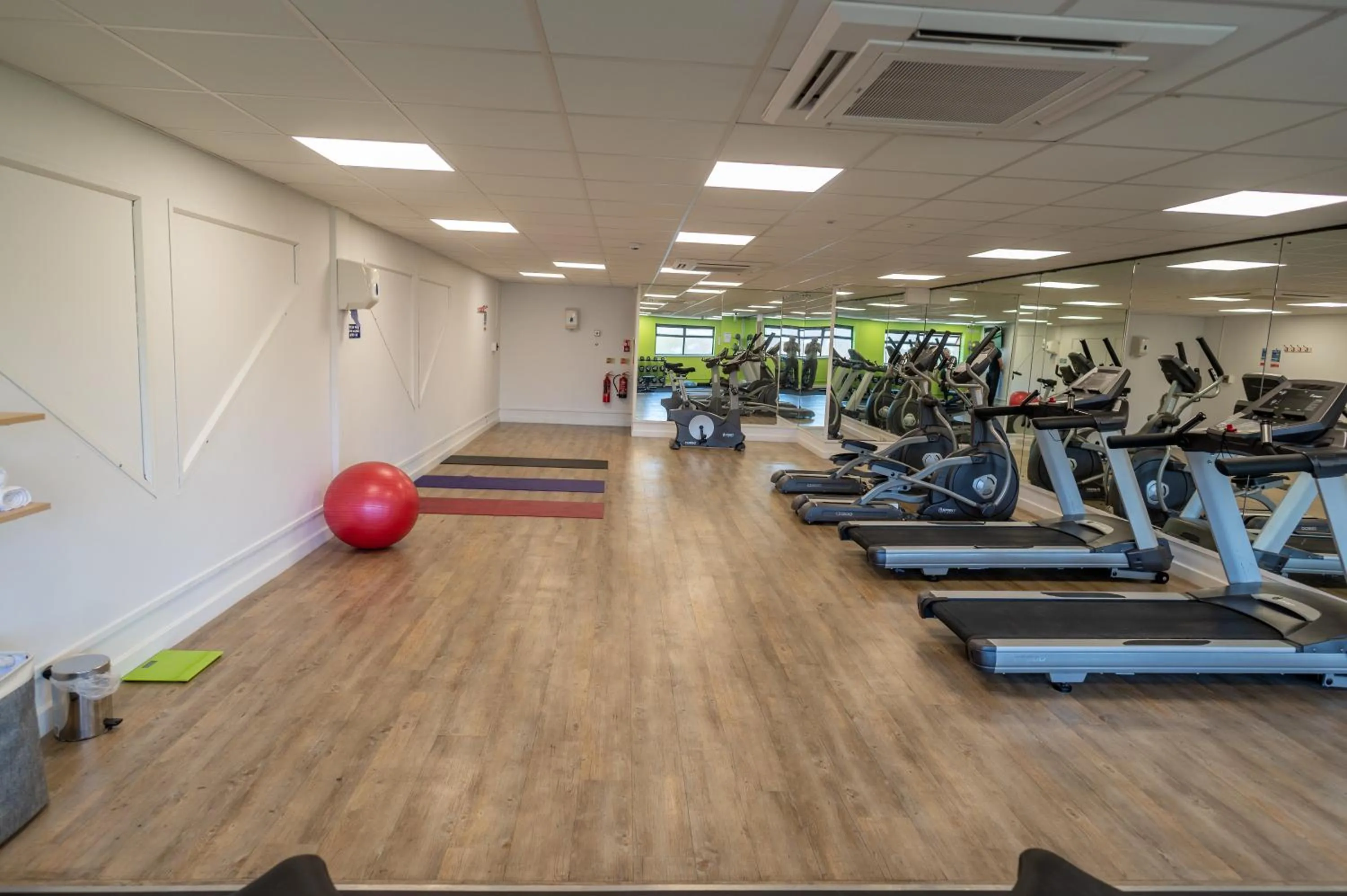 Fitness centre/facilities in Holiday Inn - Leicester - Wigston by IHG