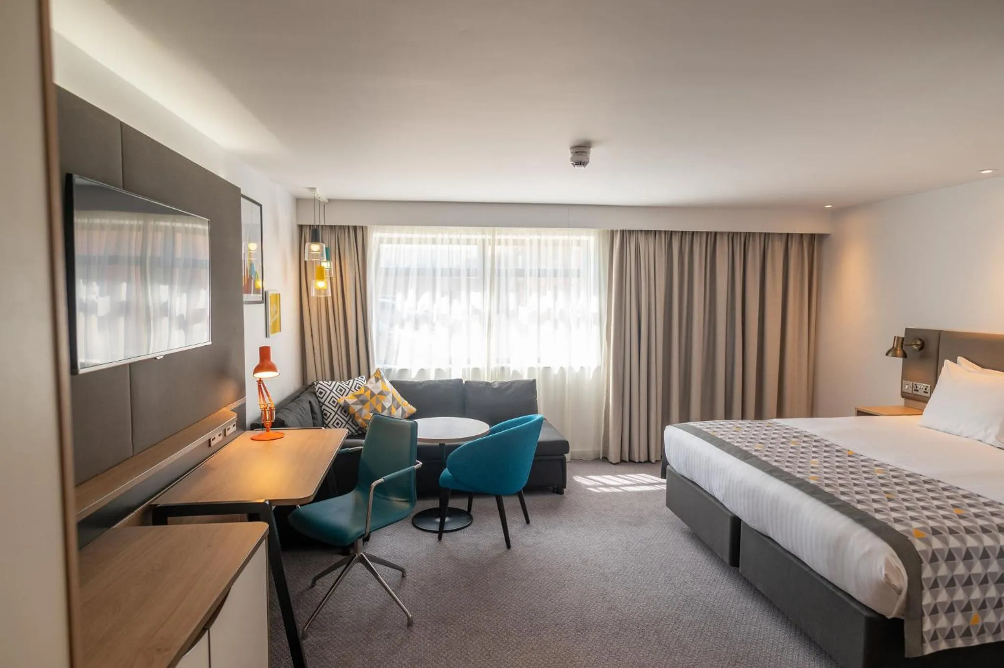 Photo of the whole room, Bed in Holiday Inn - Leicester - Wigston by IHG