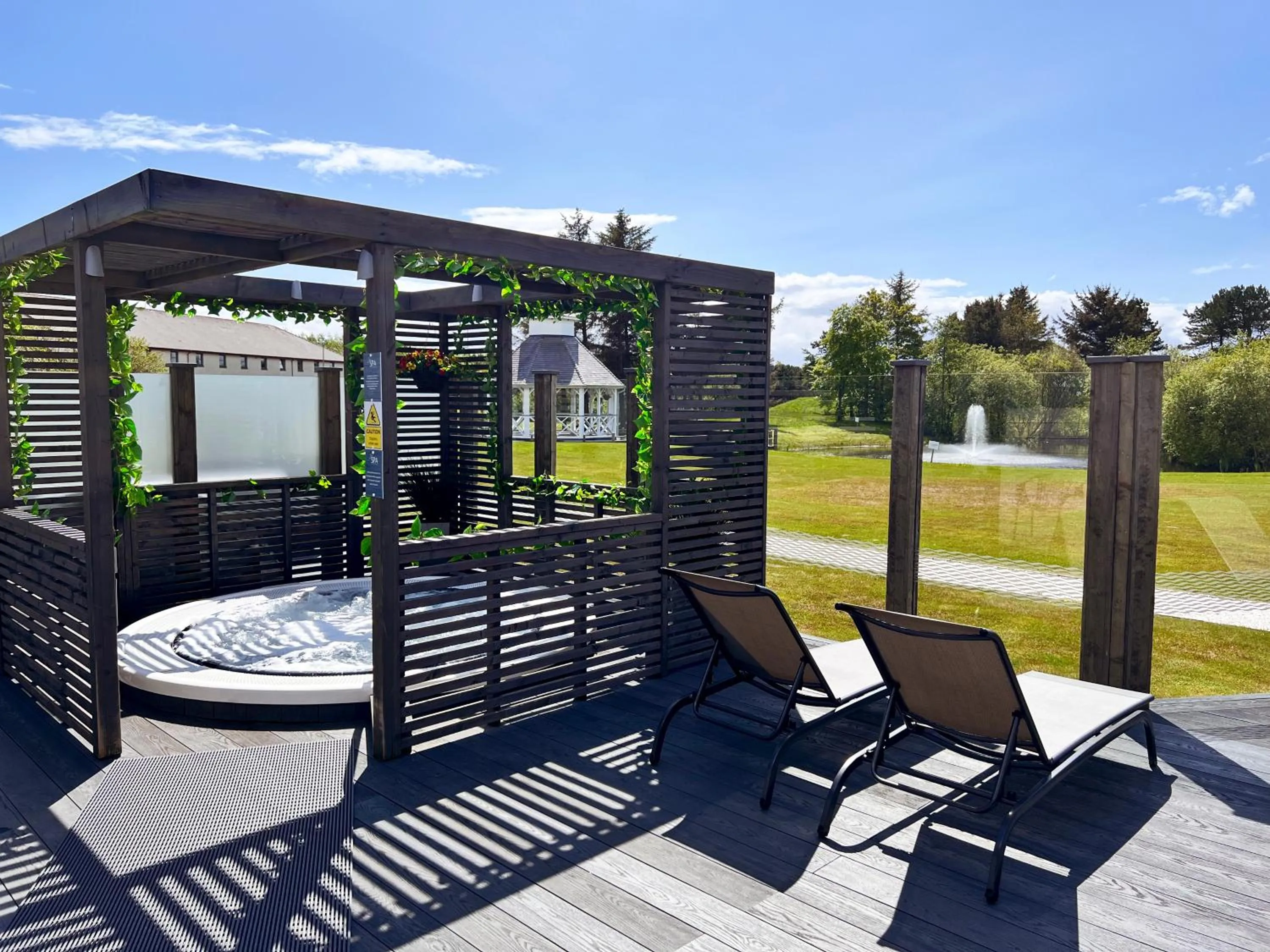 Hot Tub in The Gailes Hotel & Spa