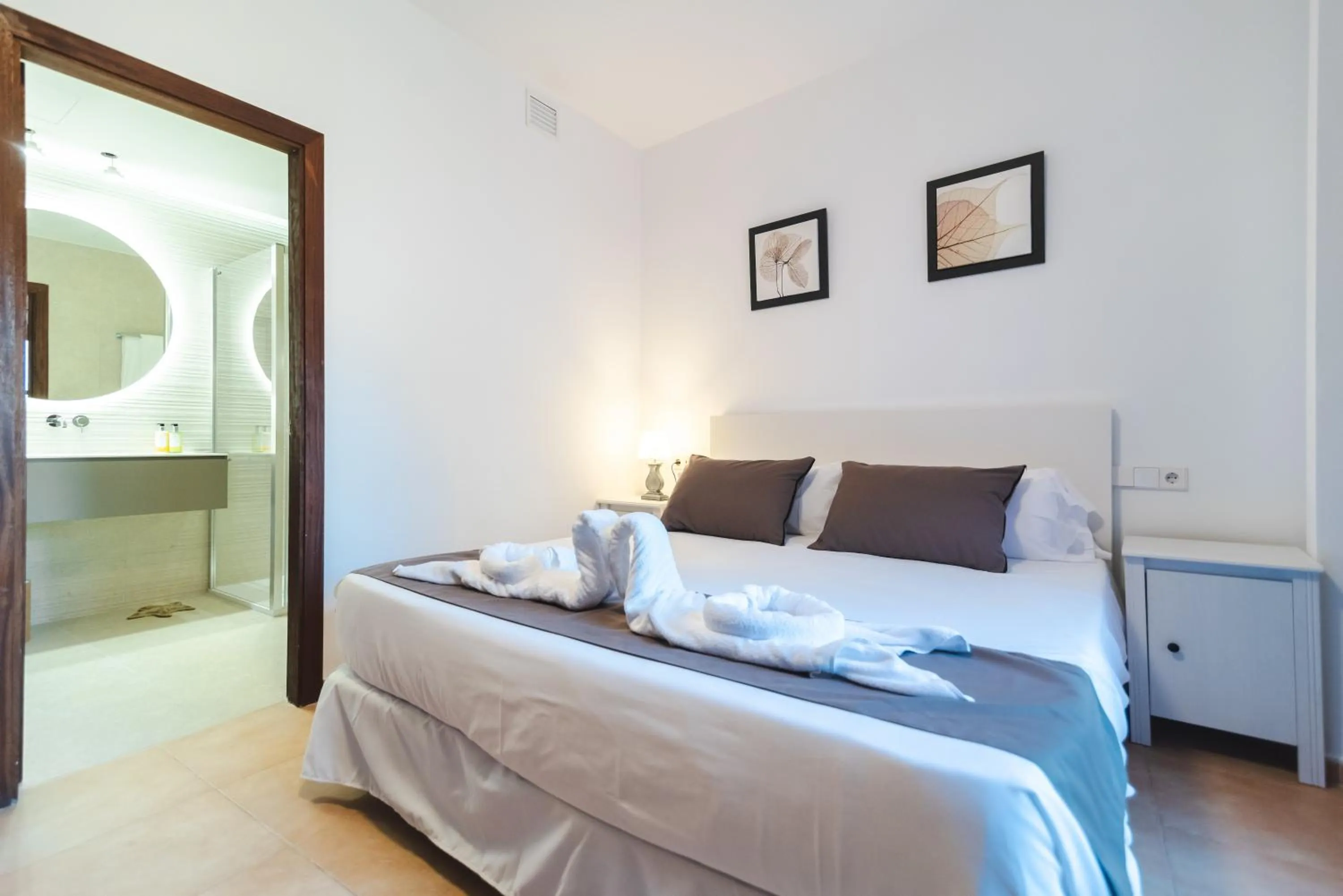 Bed in Borne Suites - Turismo de Interior