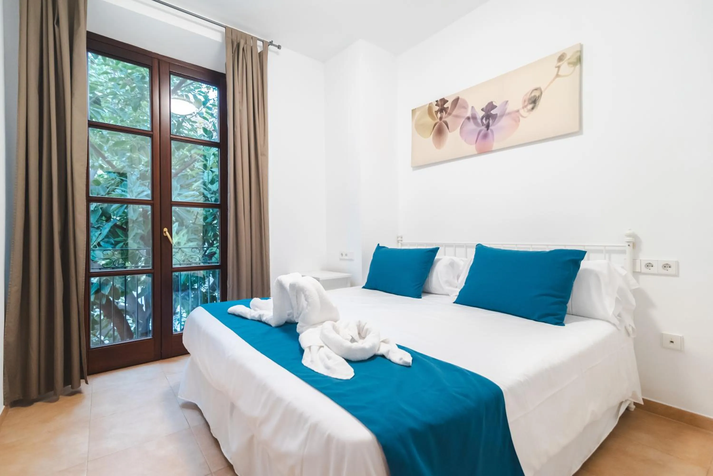 Bed in Borne Suites - Turismo de Interior