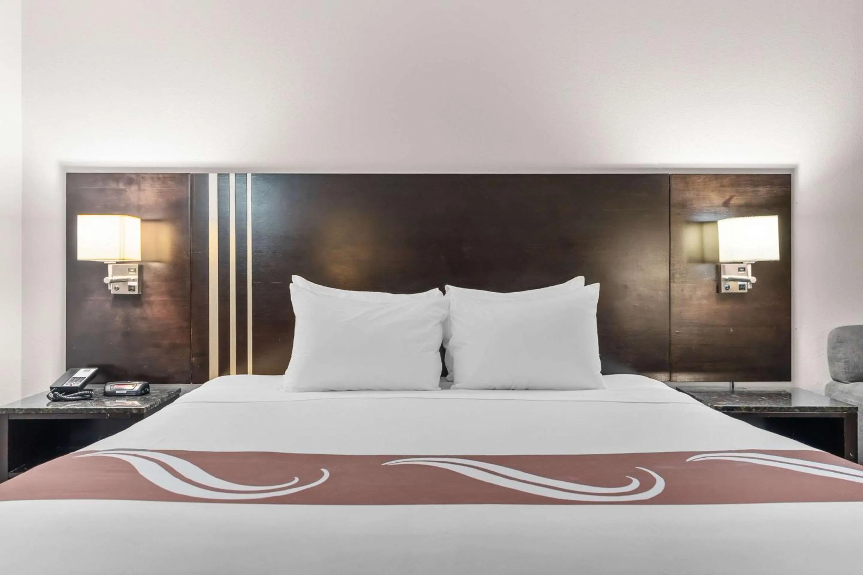 Bedroom in Quality Inn & Suites Mall of America - MSP Airport